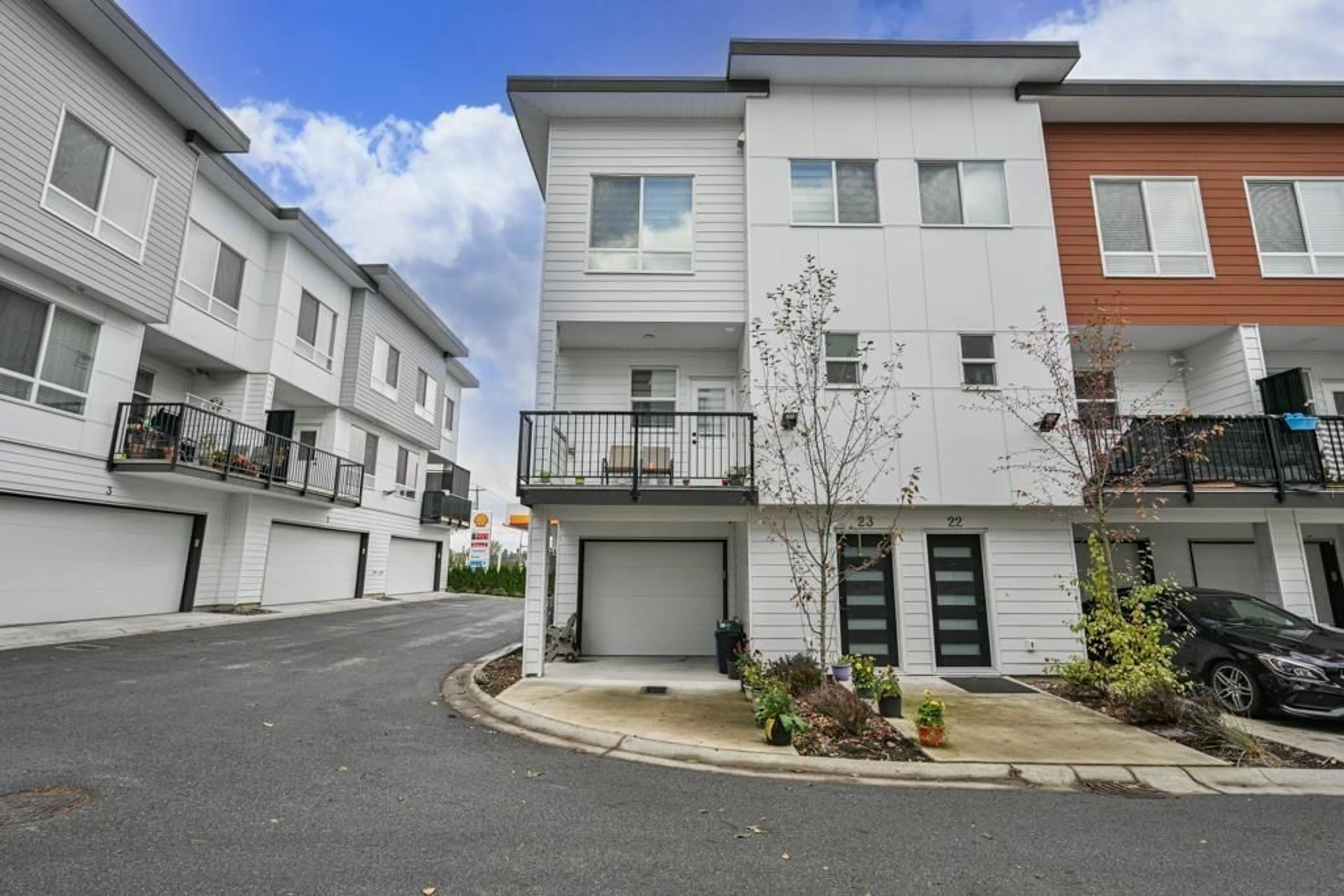 Unknown for 23 - 27640 LANTERN AVENUE, Abbotsford British Columbia V4X0C3