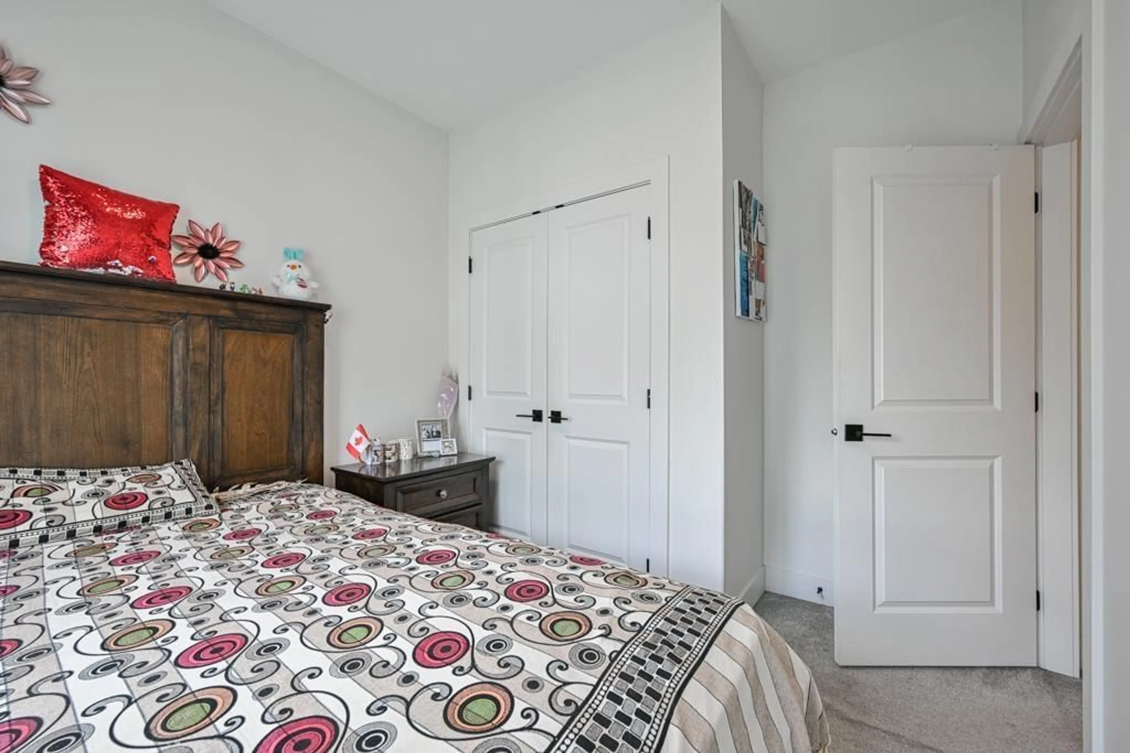Bedroom with bed, unknown for 23 - 27640 LANTERN AVENUE, Abbotsford British Columbia V4X0C3