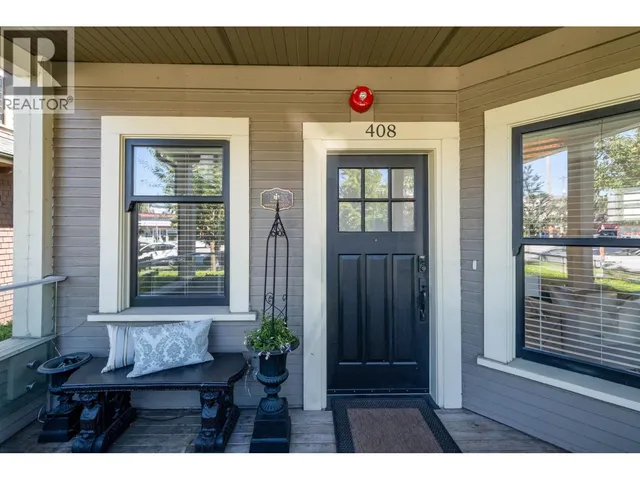 408 EIGHTH STREET, New Westminster 2