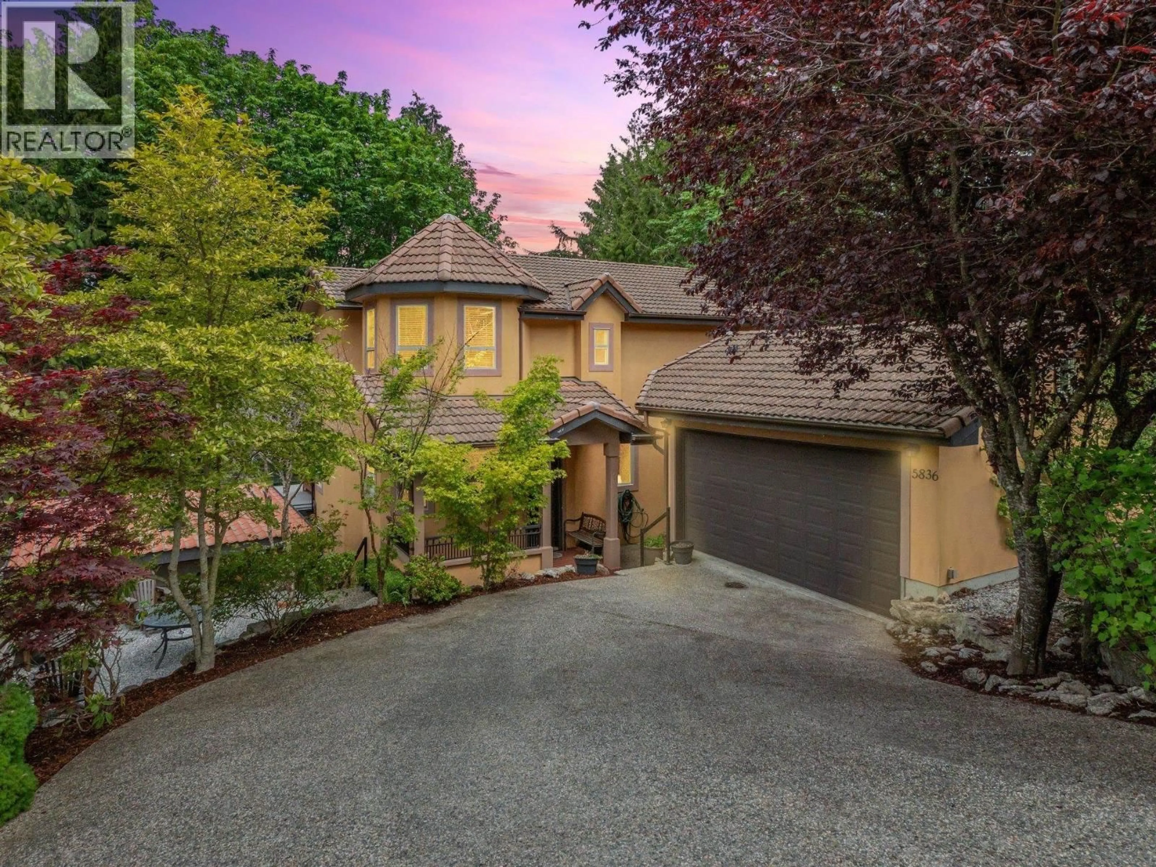 A pic from outside/outdoor area/front of a property/back of a property/a pic from drone, street for 5836 MARINE WAY, Sechelt British Columbia V7Z0R3