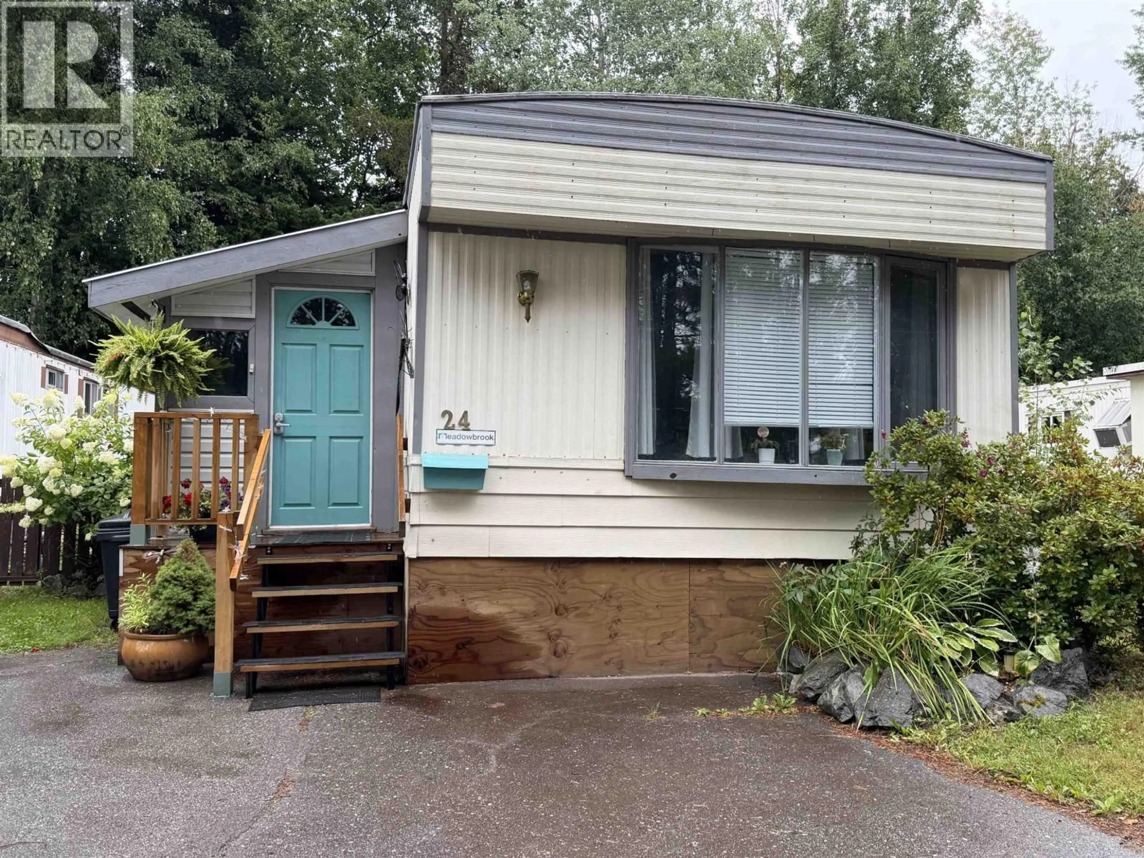 Home with vinyl exterior material, street for 24 - 4625 GRAHAM AVENUE, Terrace British Columbia V8G1A7