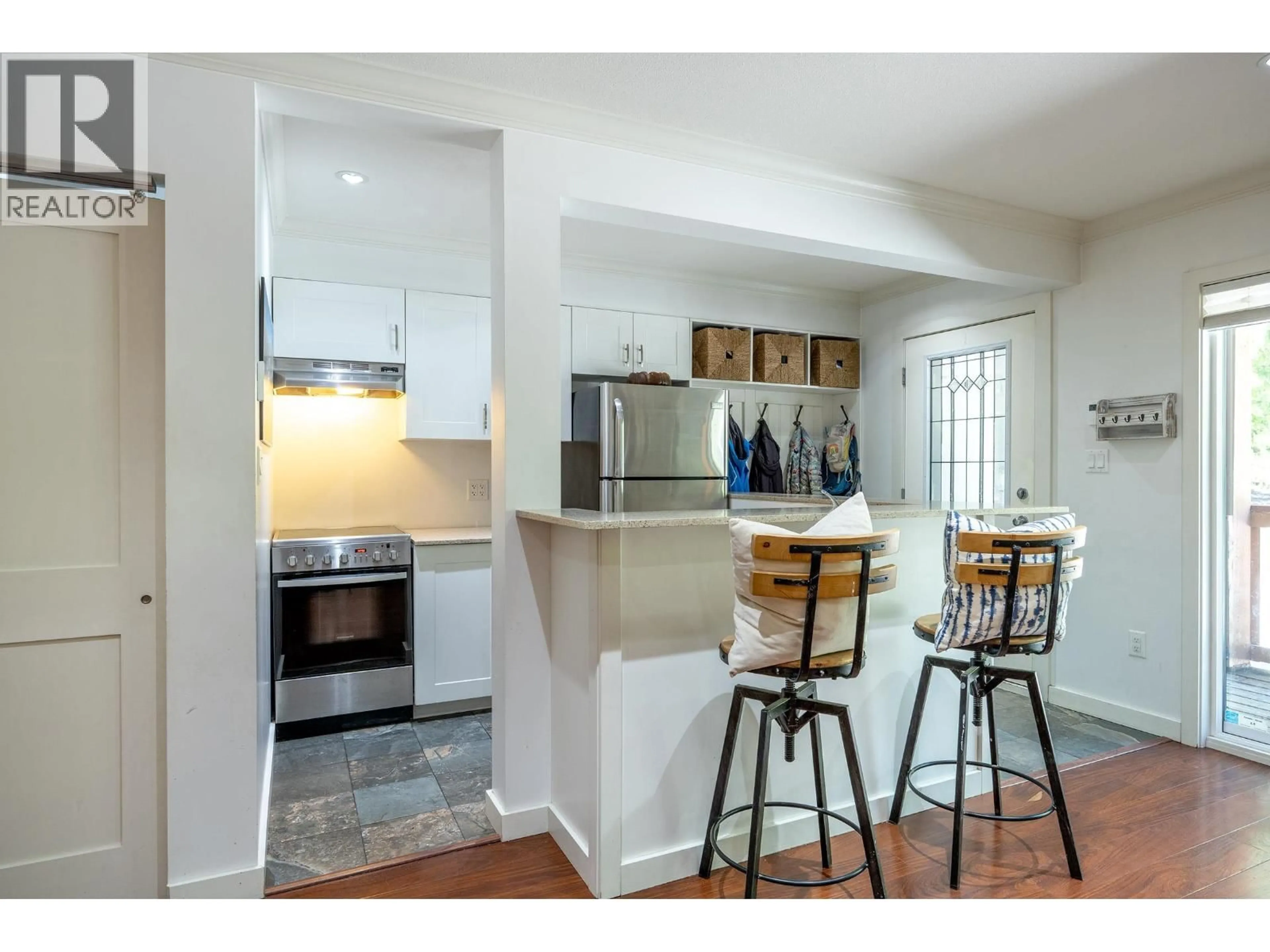 Open concept kitchen, ceramic/tile floor for 2 - 8100 ALPINE WAY, Whistler British Columbia V8E0G2