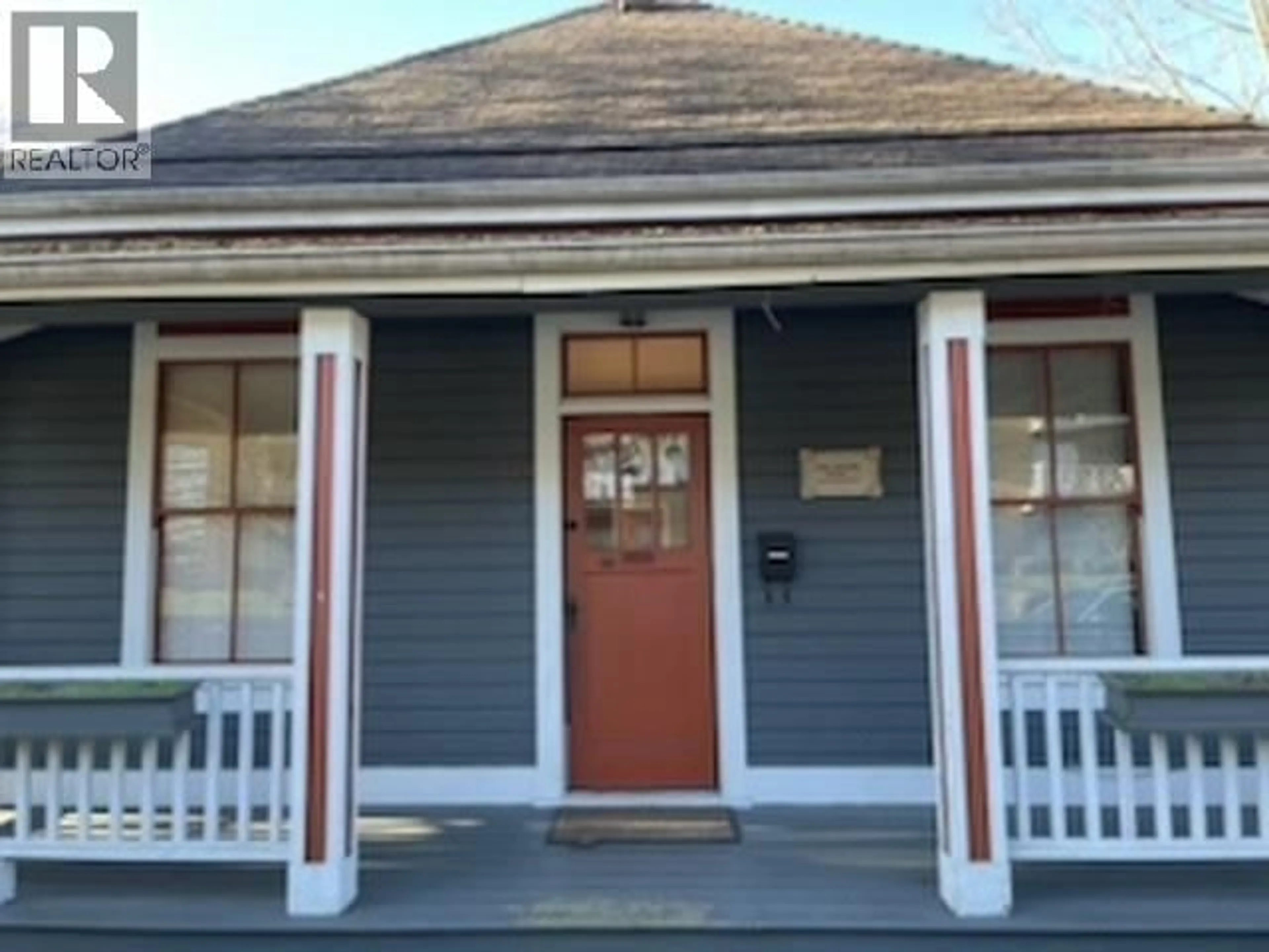 Unknown for 324 TENTH STREET, New Westminster British Columbia V3M3Y5