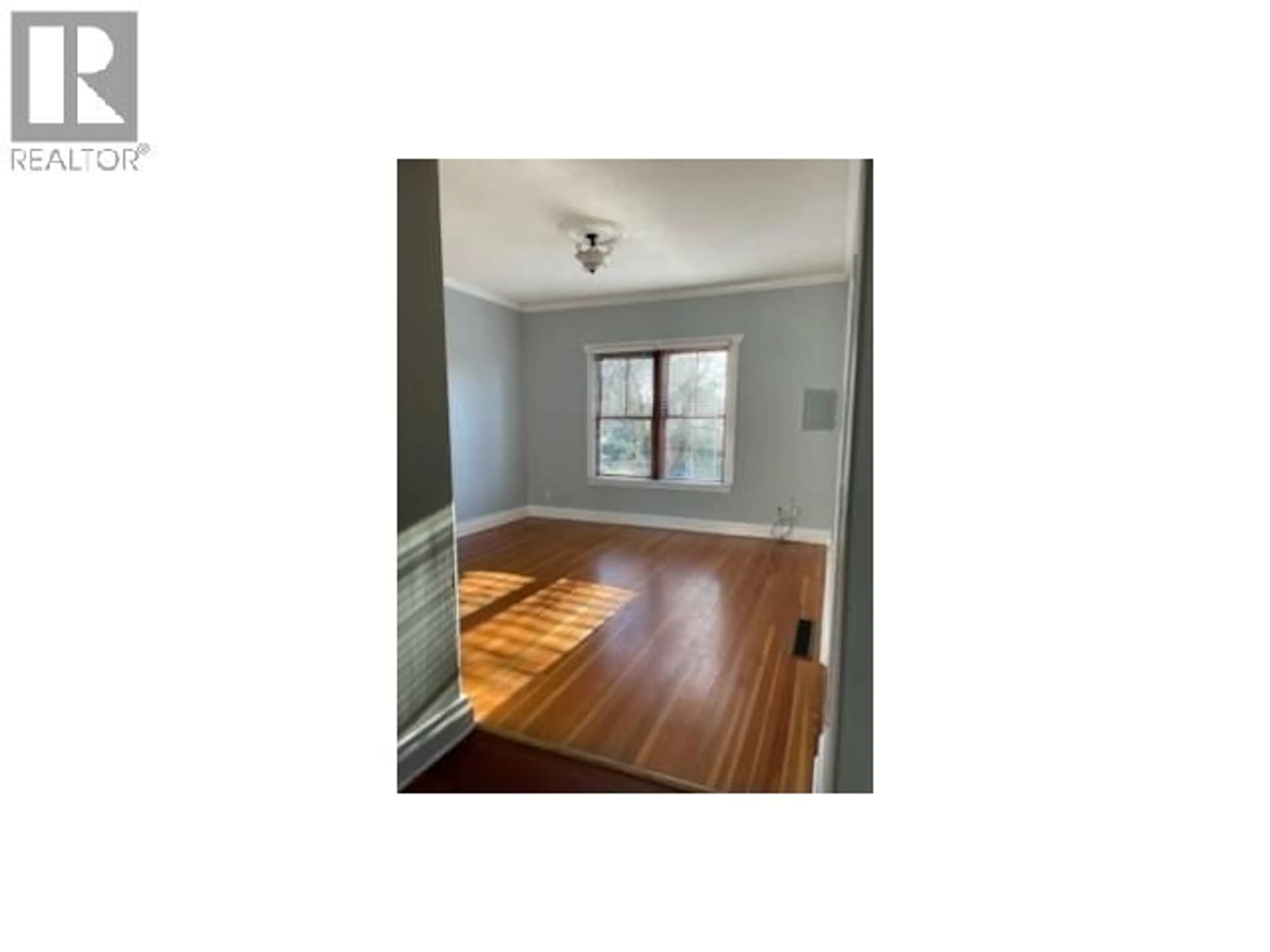 A pic of a room for 324 TENTH STREET, New Westminster British Columbia V3M3Y5