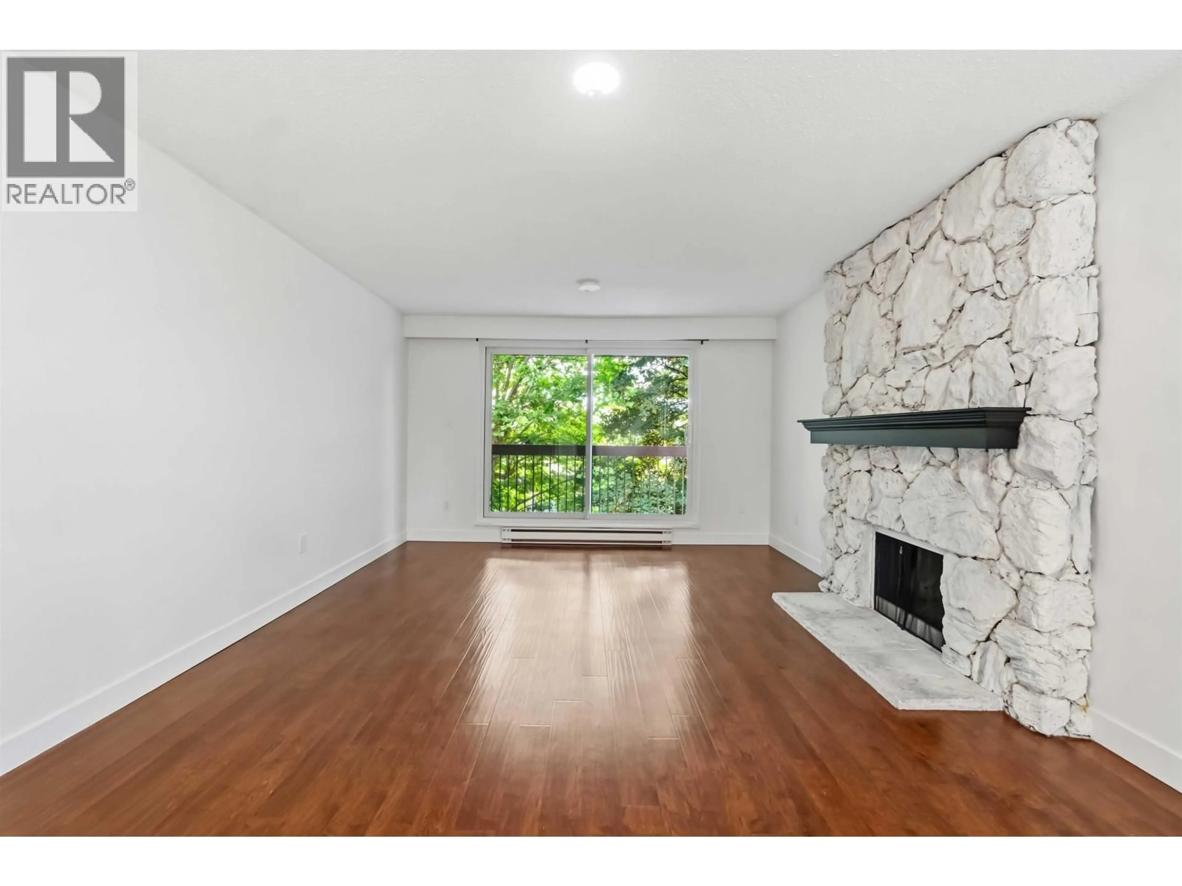 A pic of a room for 307 - 2381 BURY AVENUE, Port Coquitlam British Columbia V3C1Z9