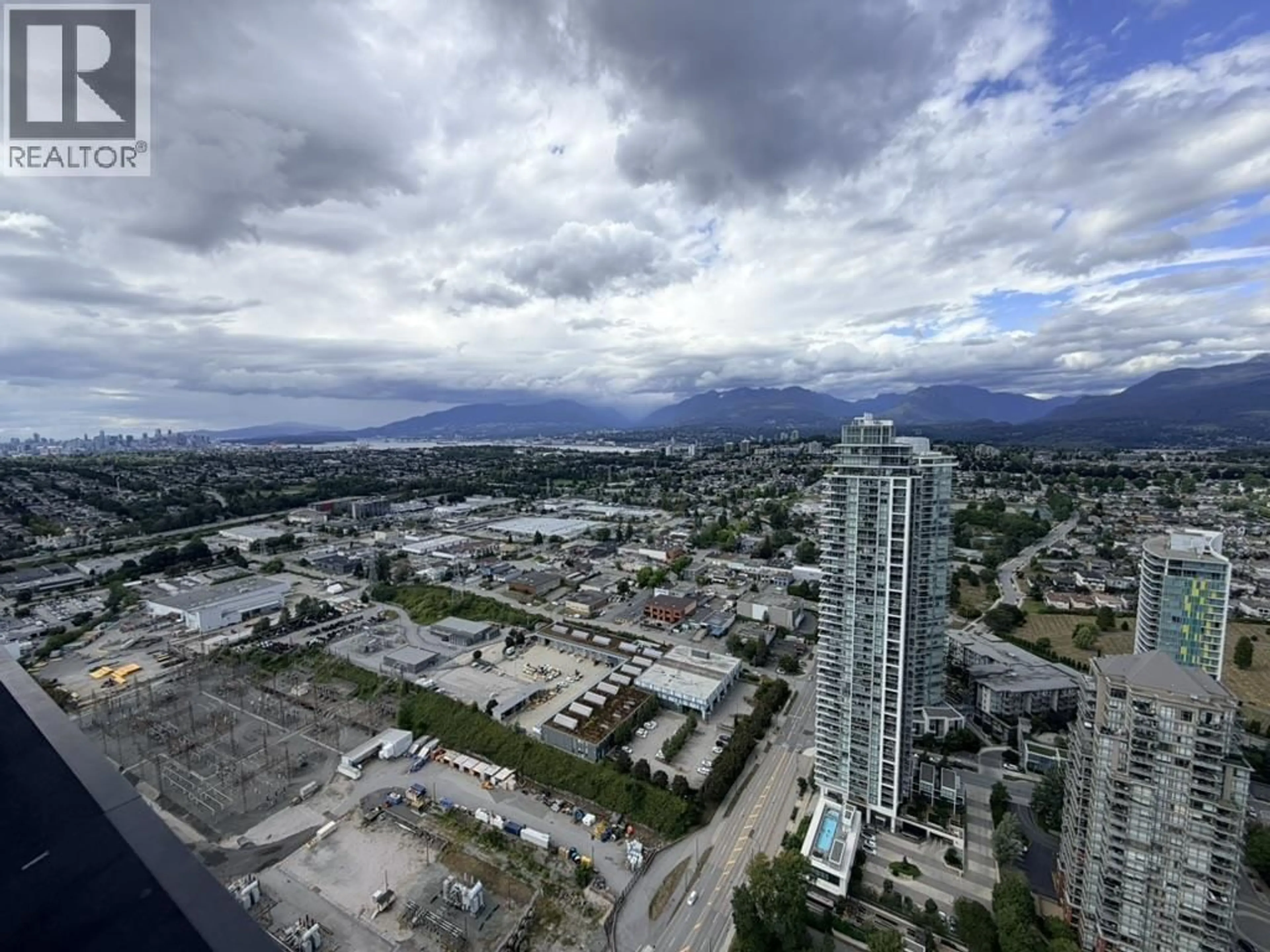 Unknown for 5101 - 2108 GILMORE AVENUE, Burnaby British Columbia V5C0N8