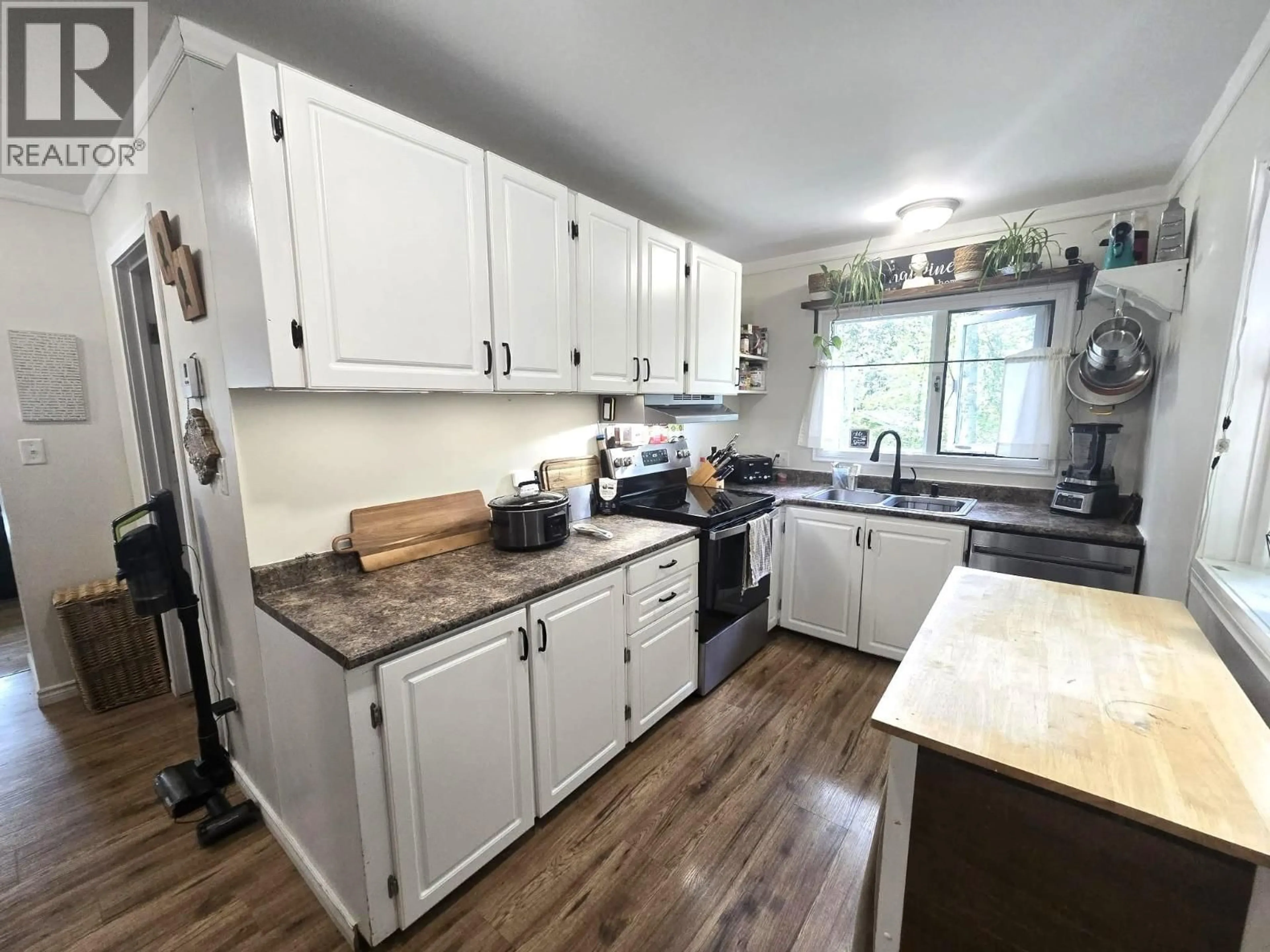 Open concept kitchen, unknown for 24610 NESSVIEW ROAD, Prince George British Columbia V2K5M7