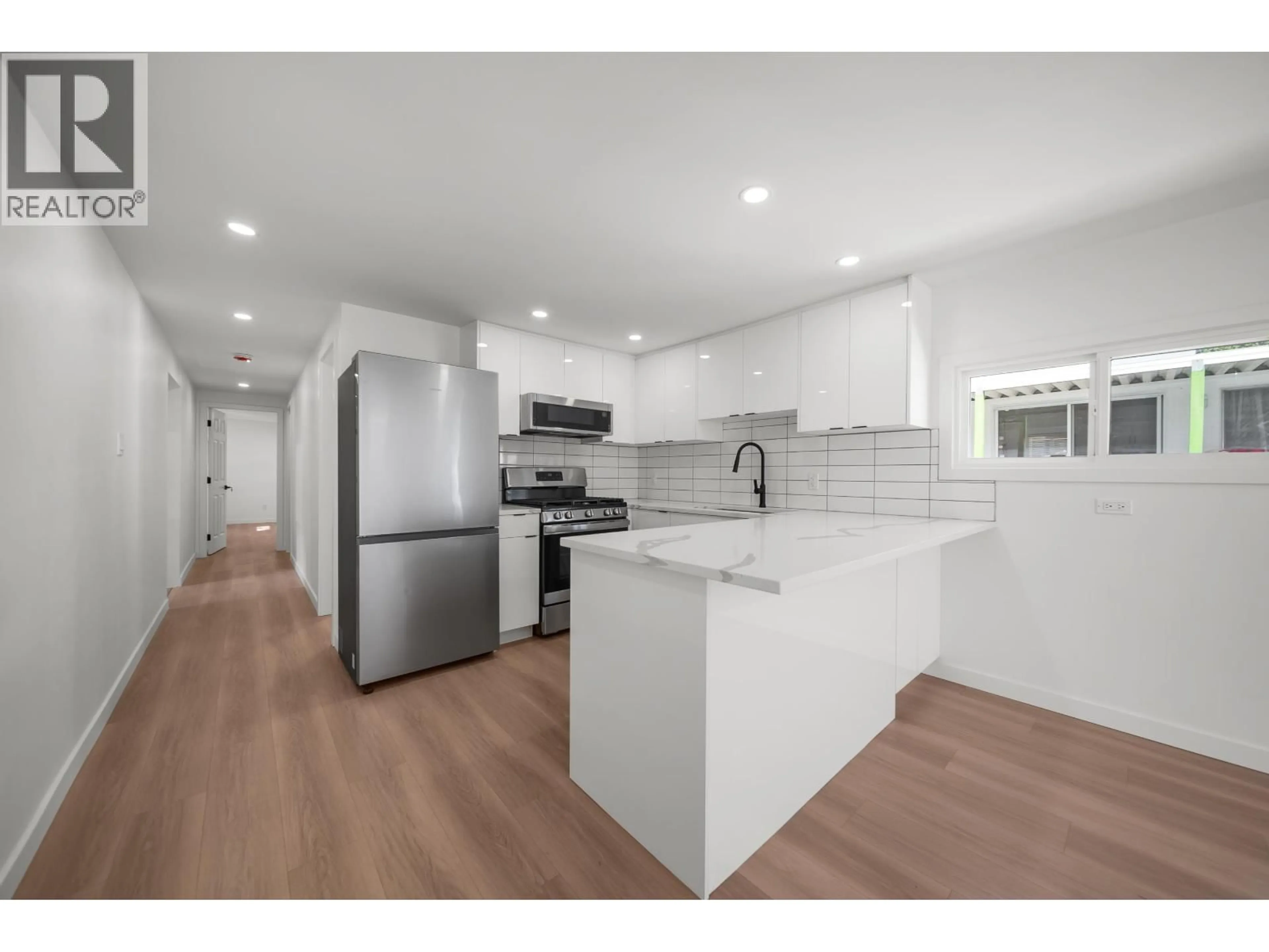 Open concept kitchen, unknown for 39 - 21163 LOUGHEED HIGHWAY, Maple Ridge British Columbia V2X2R4