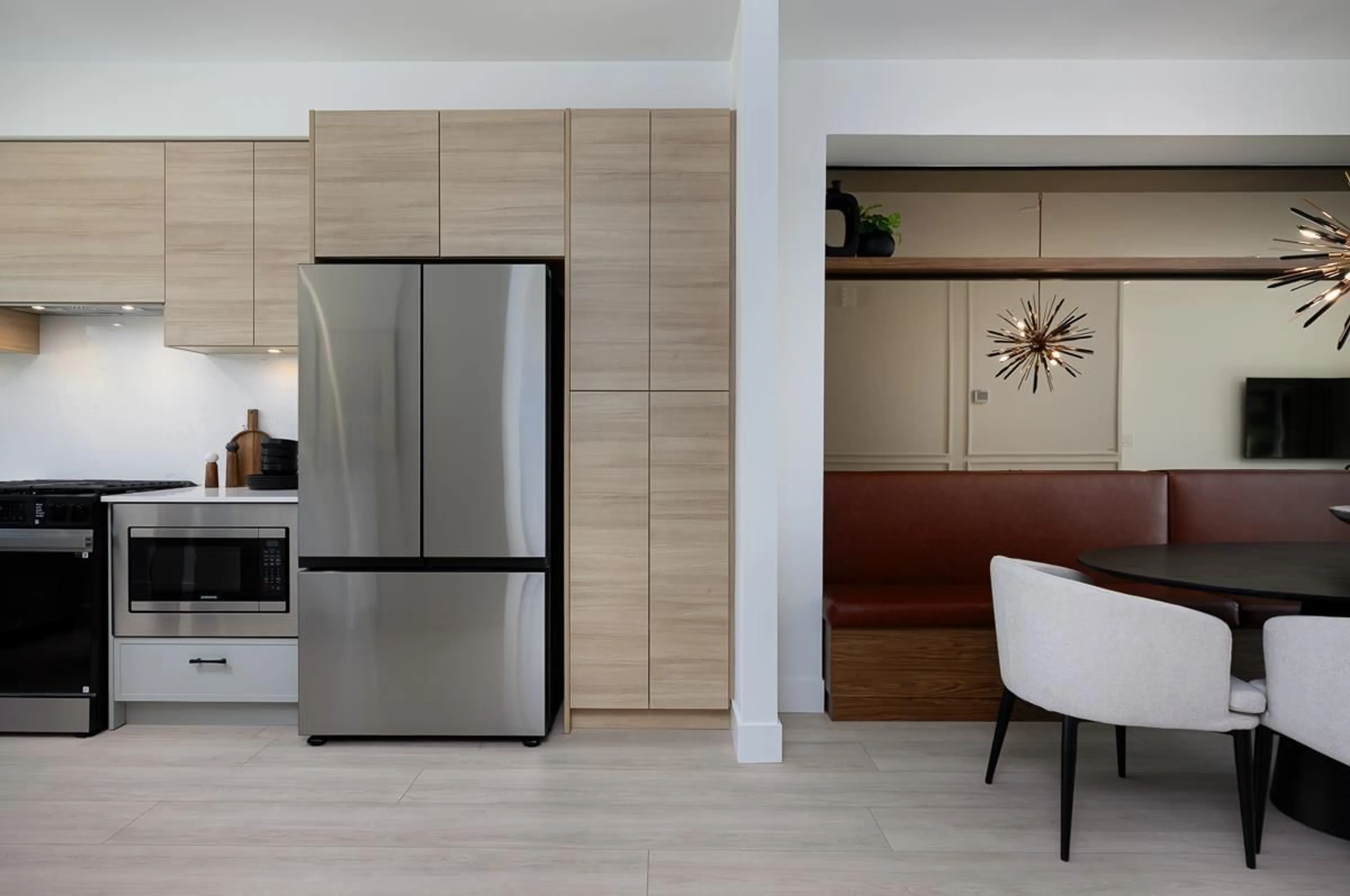 Contemporary kitchen, unknown for 54 - 20335 70A AVENUE, Langley British Columbia V2Y1S8