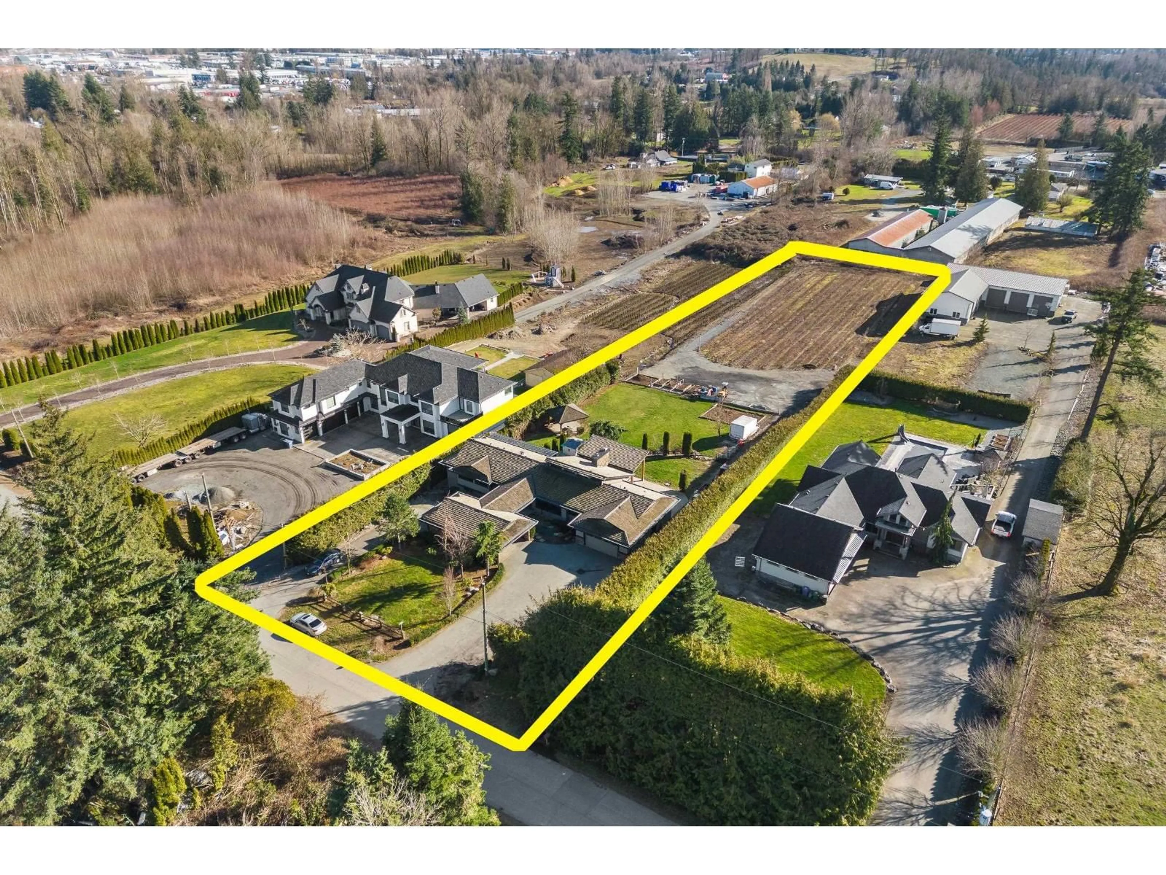 A pic from outside/outdoor area/front of a property/back of a property/a pic from drone, street for 29852 MACLURE ROAD, Abbotsford British Columbia V4X1G5