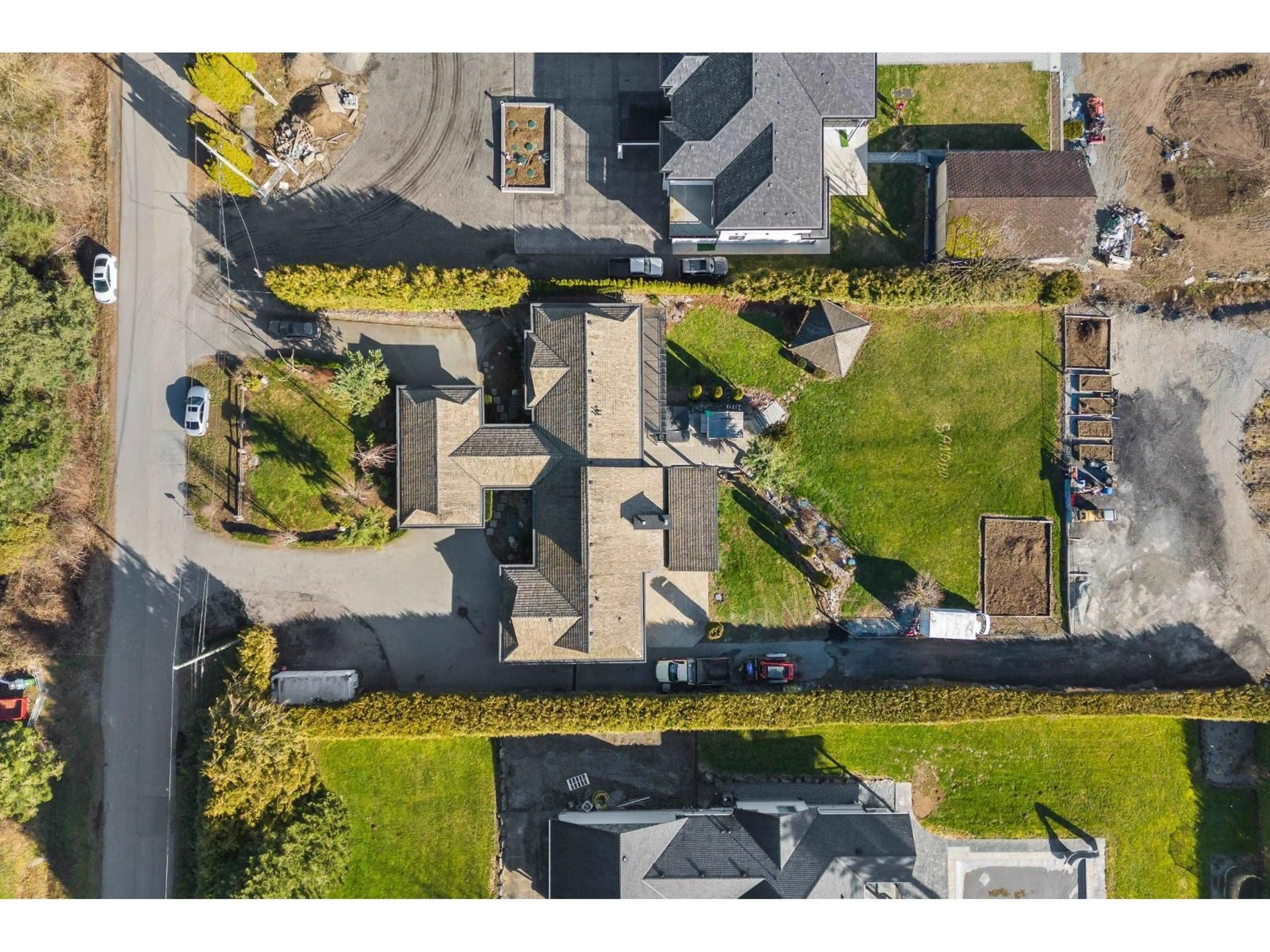 A pic from outside/outdoor area/front of a property/back of a property/a pic from drone, street for 29852 MACLURE ROAD, Abbotsford British Columbia V4X1G5