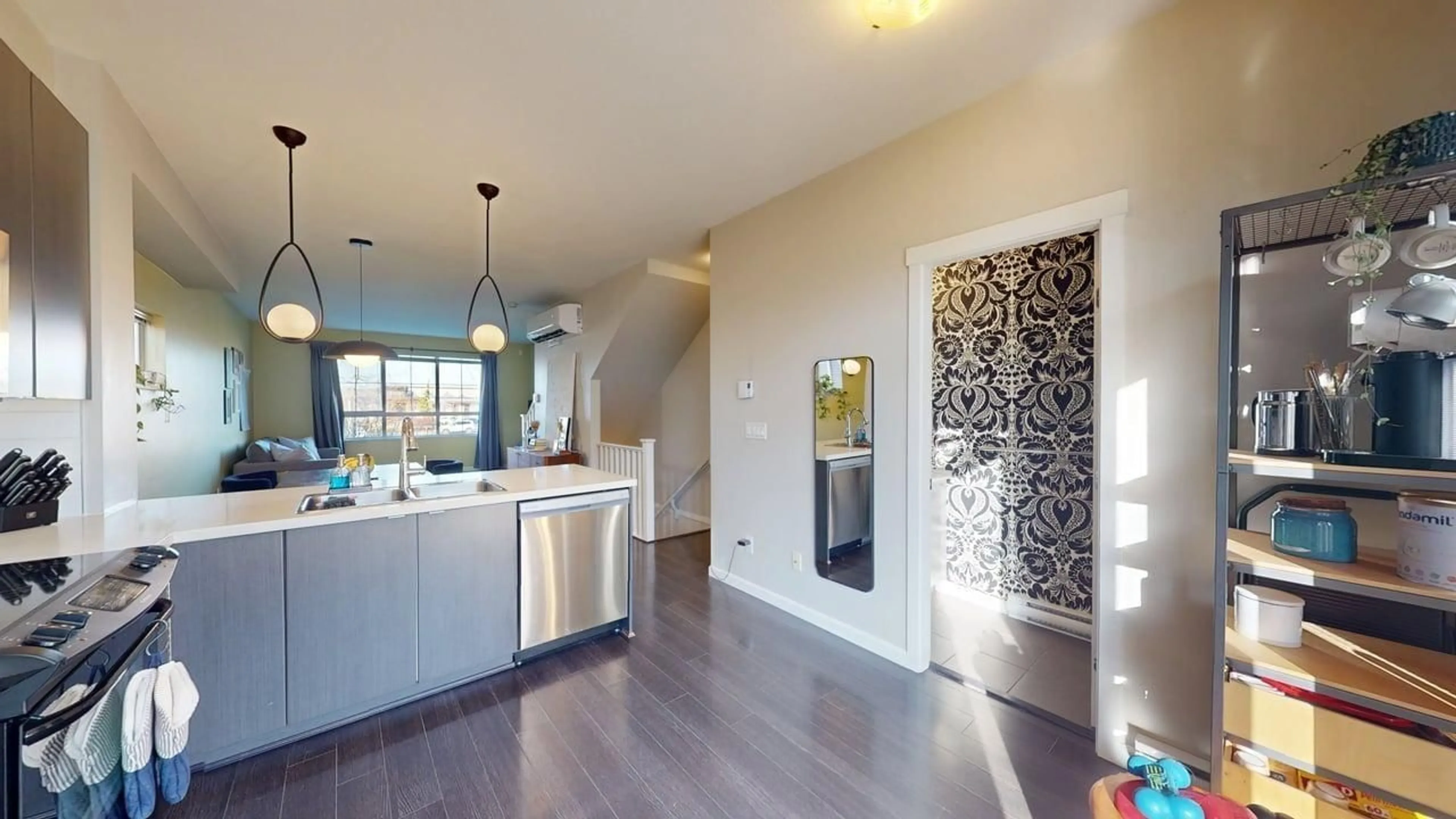 Open concept kitchen, ceramic/tile floor for 70 - 19505 68A AVENUE, Surrey British Columbia V4N6K3