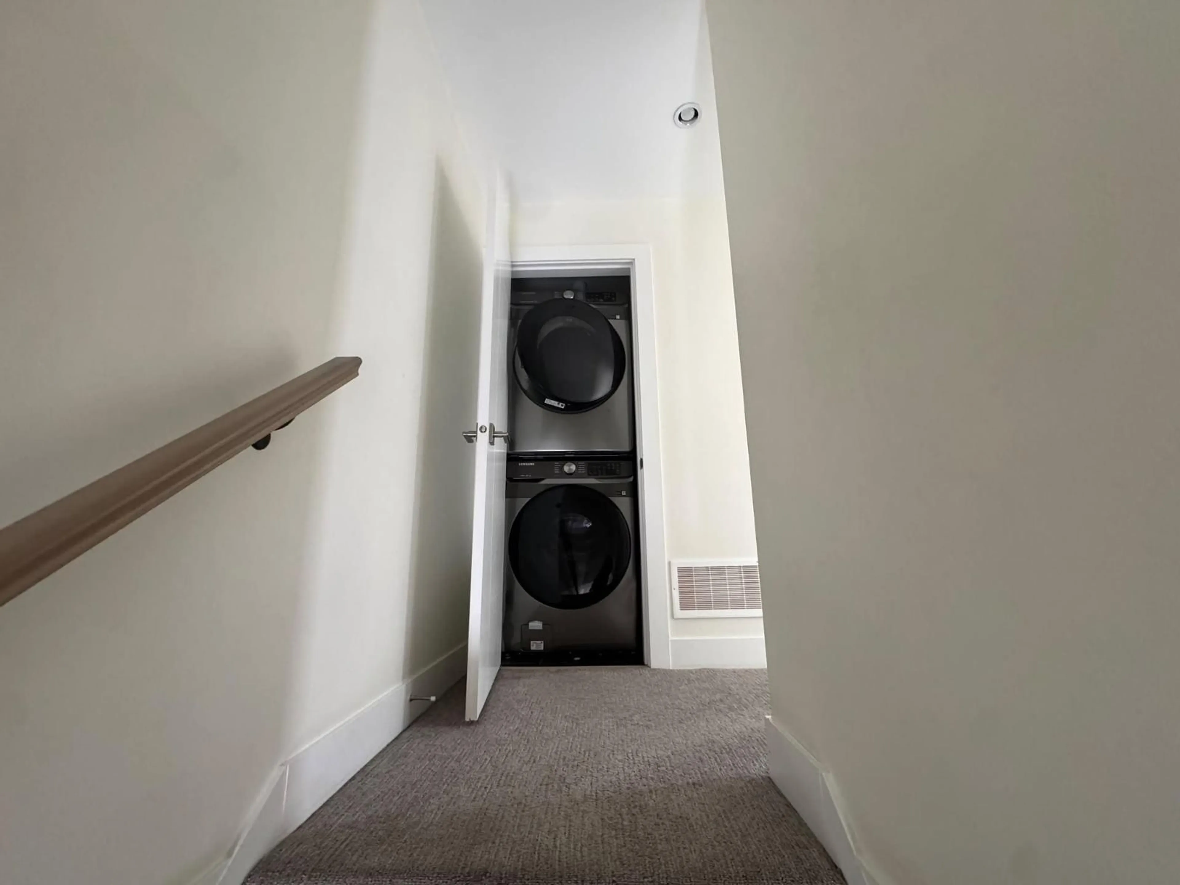 A pic of a room for 49 - 9652 162A STREET, Surrey British Columbia V4N2E4