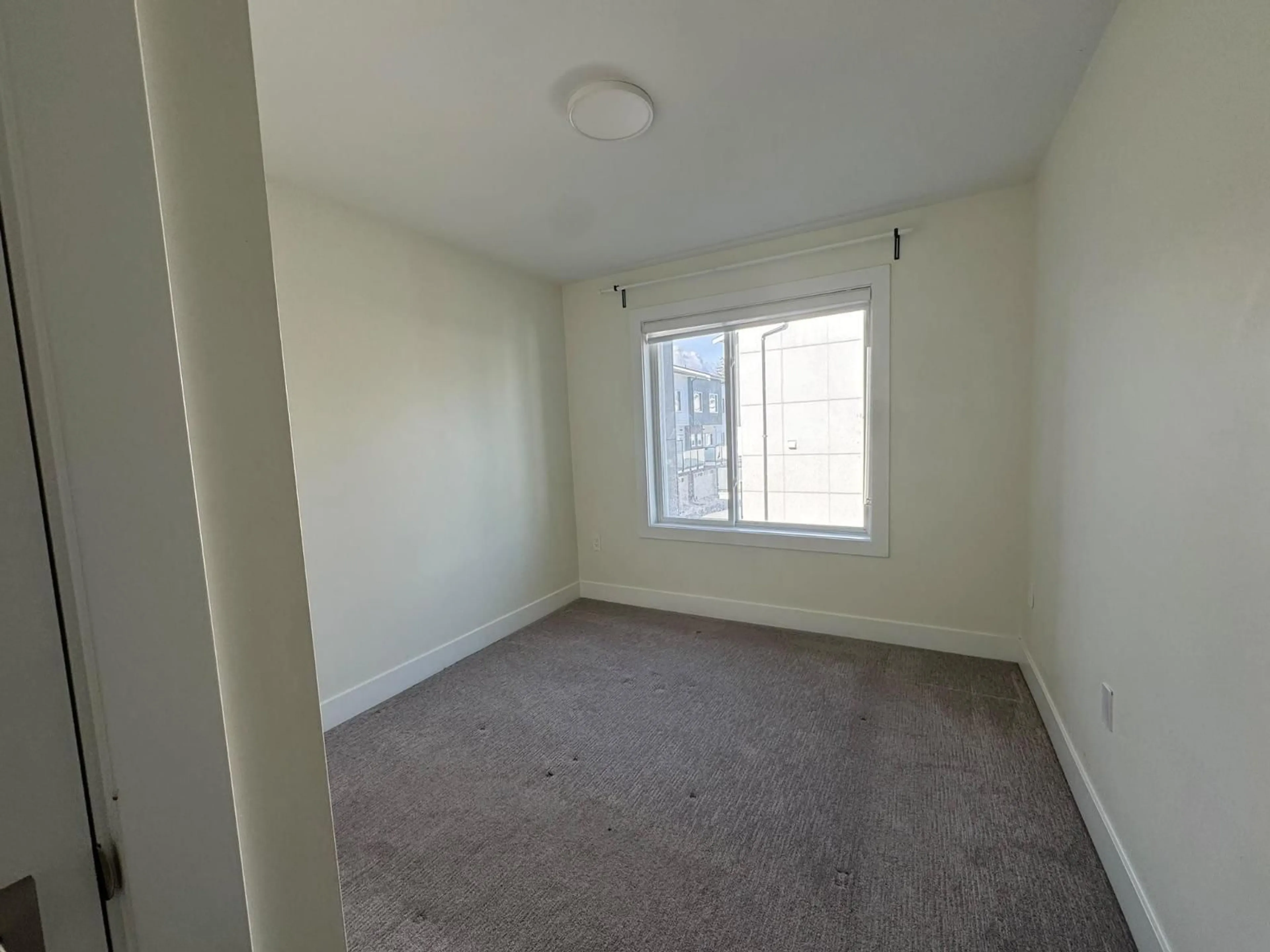 A pic of a room for 49 - 9652 162A STREET, Surrey British Columbia V4N2E4