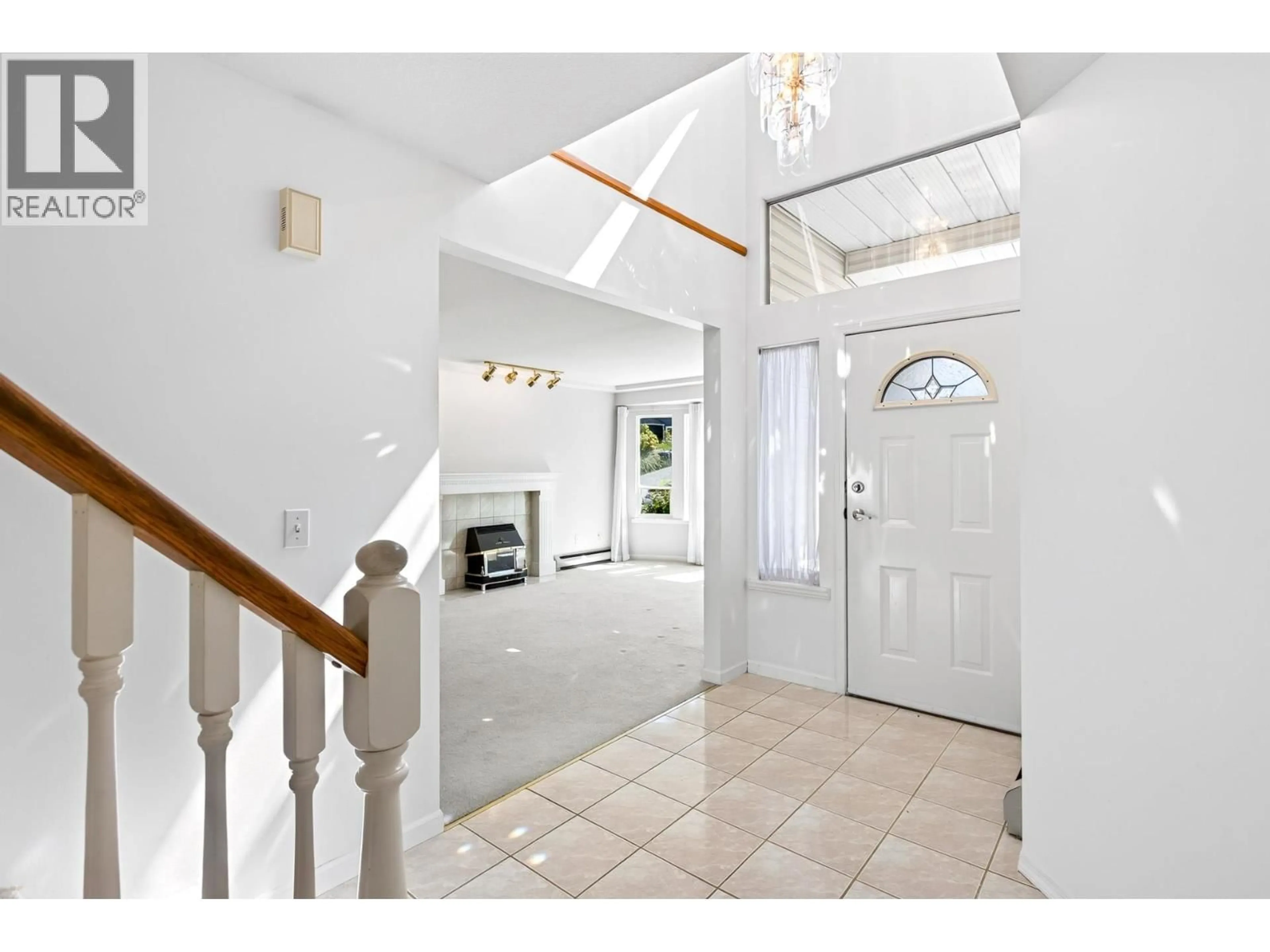 Indoor entryway for 1273 BENNECK WAY, Port Coquitlam British Columbia V3C5Y8
