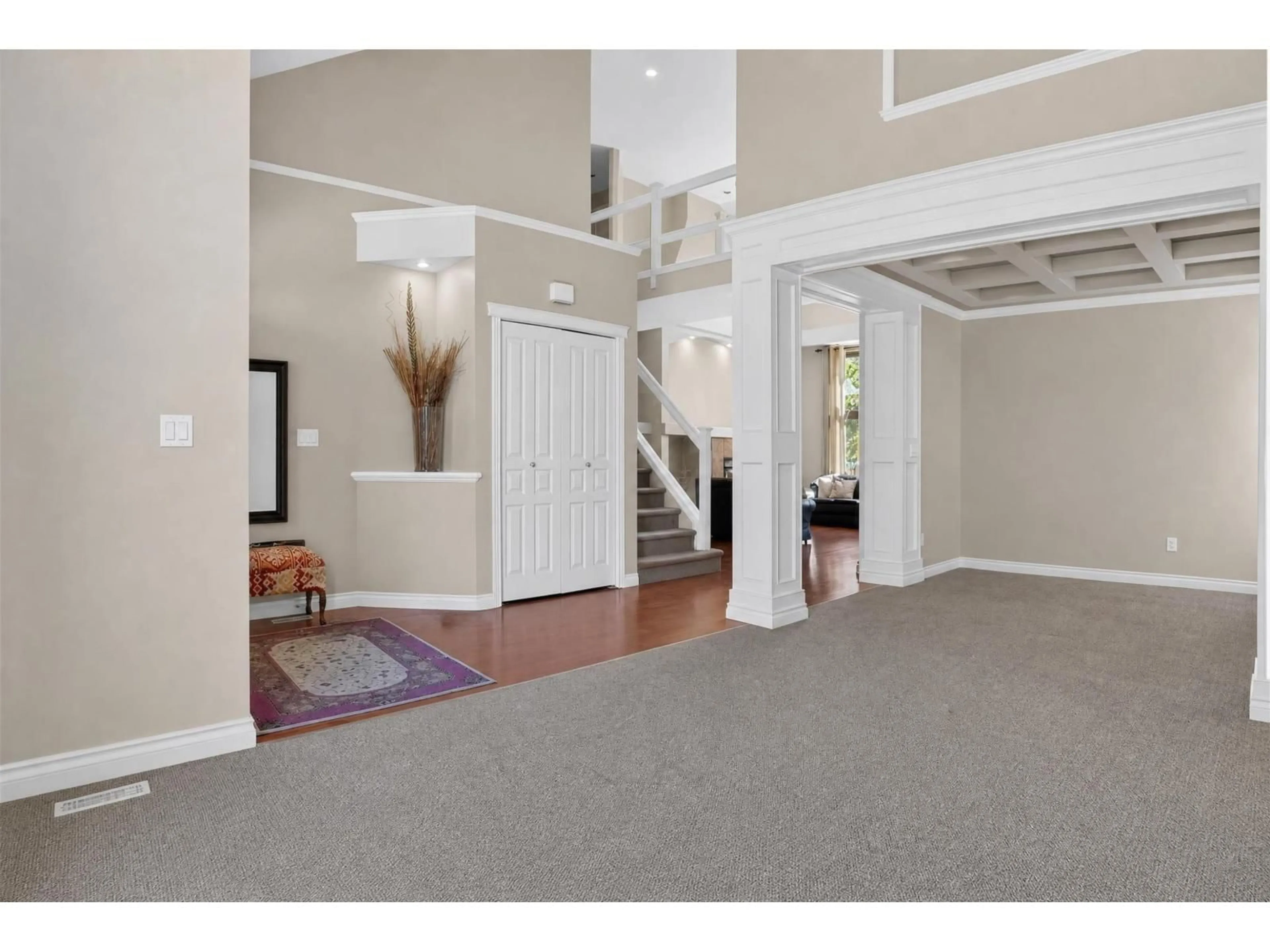 Indoor foyer for 5818 167A STREET, Surrey British Columbia V3S9T2