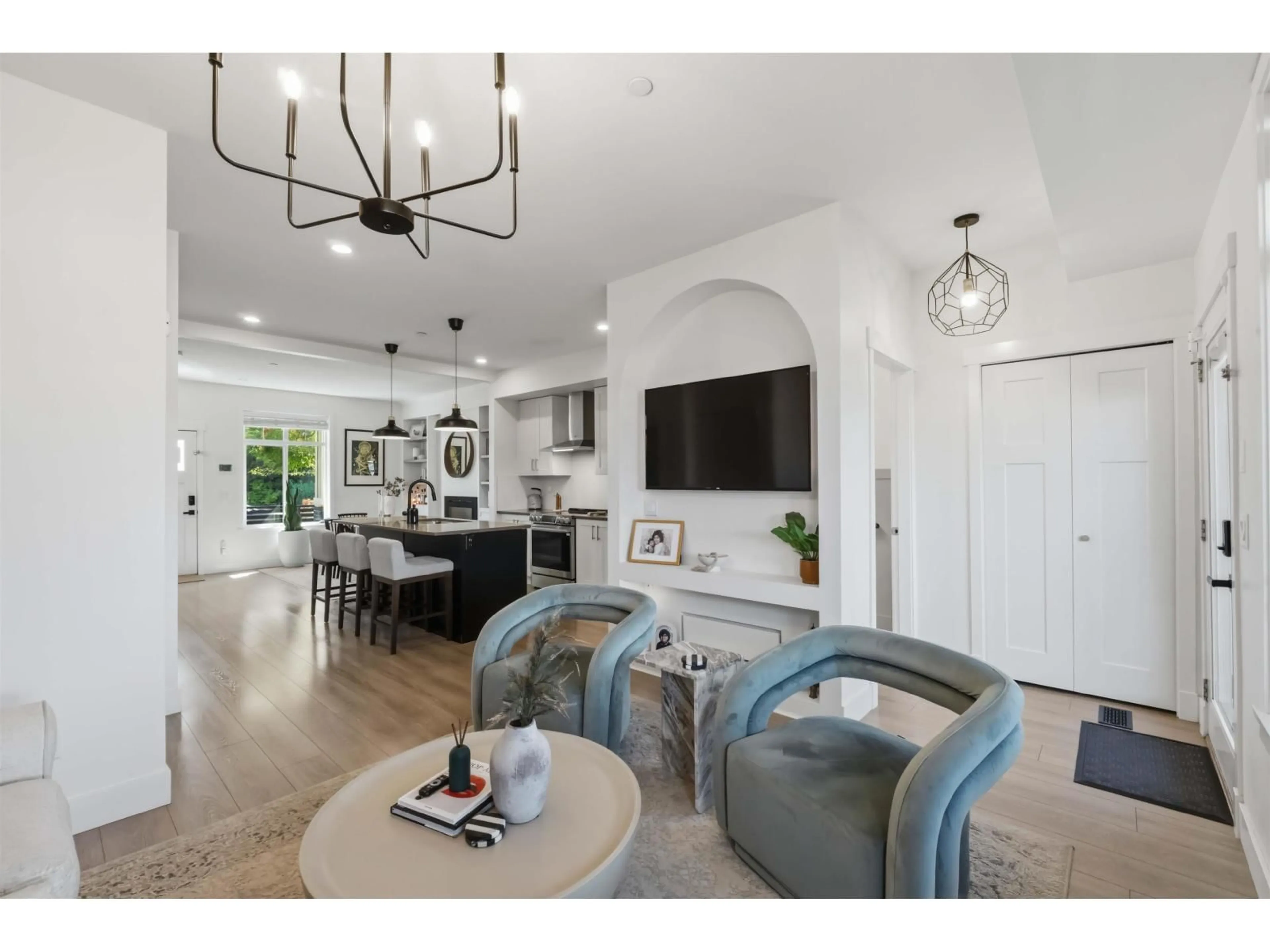 Open concept kitchen, unknown for 20363 82 AVENUE, Langley British Columbia V2Y0S3