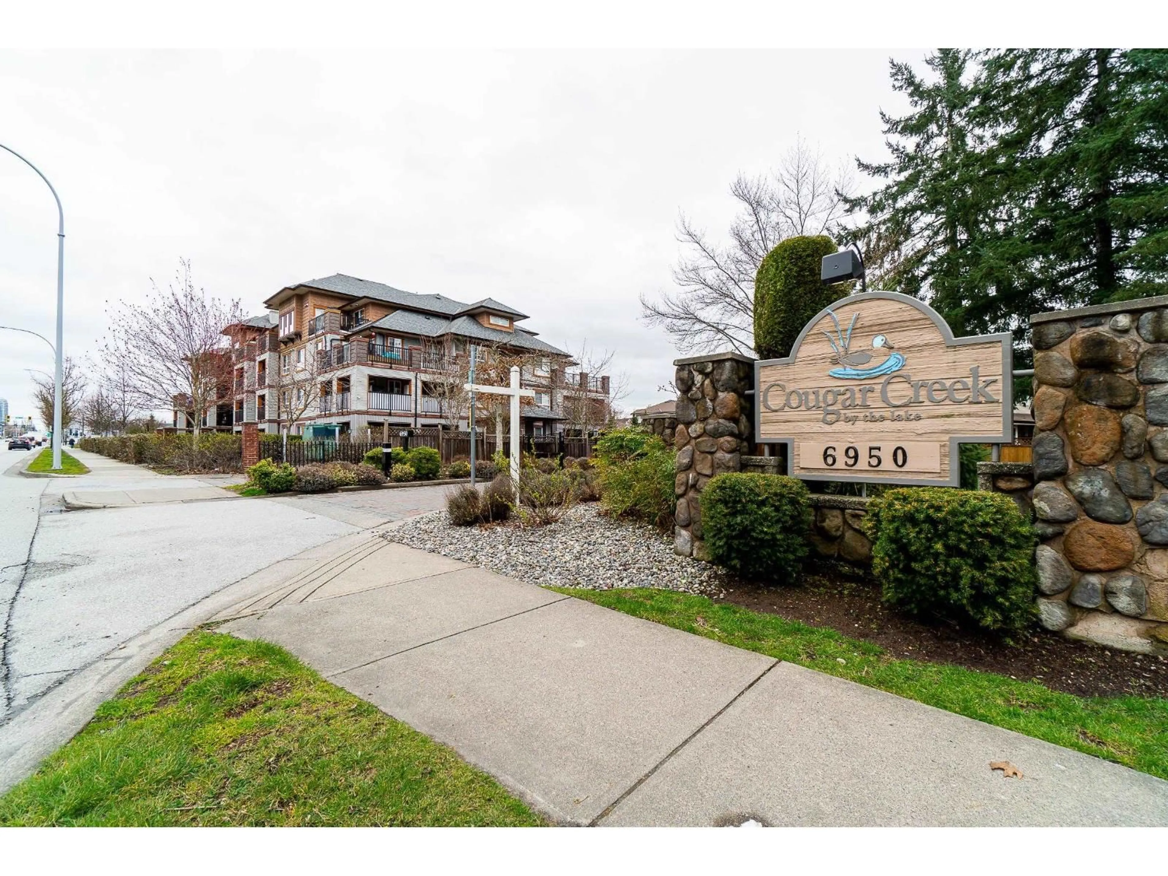 Unknown for 45 - 6950 120 STREET, Surrey British Columbia V3W3M7