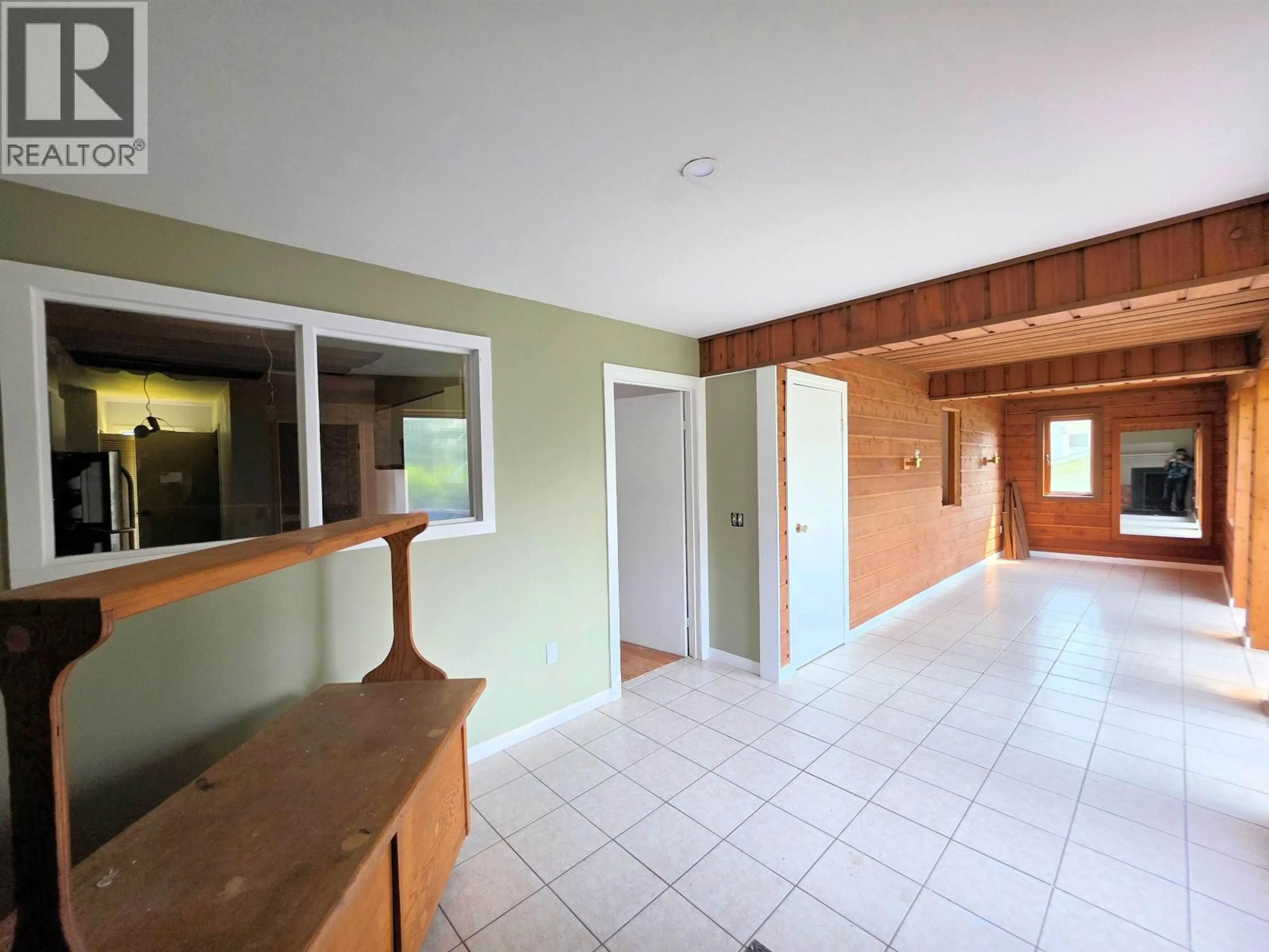Indoor foyer for 795 DOMINION STREET, McBride - Town British Columbia V0J2E0