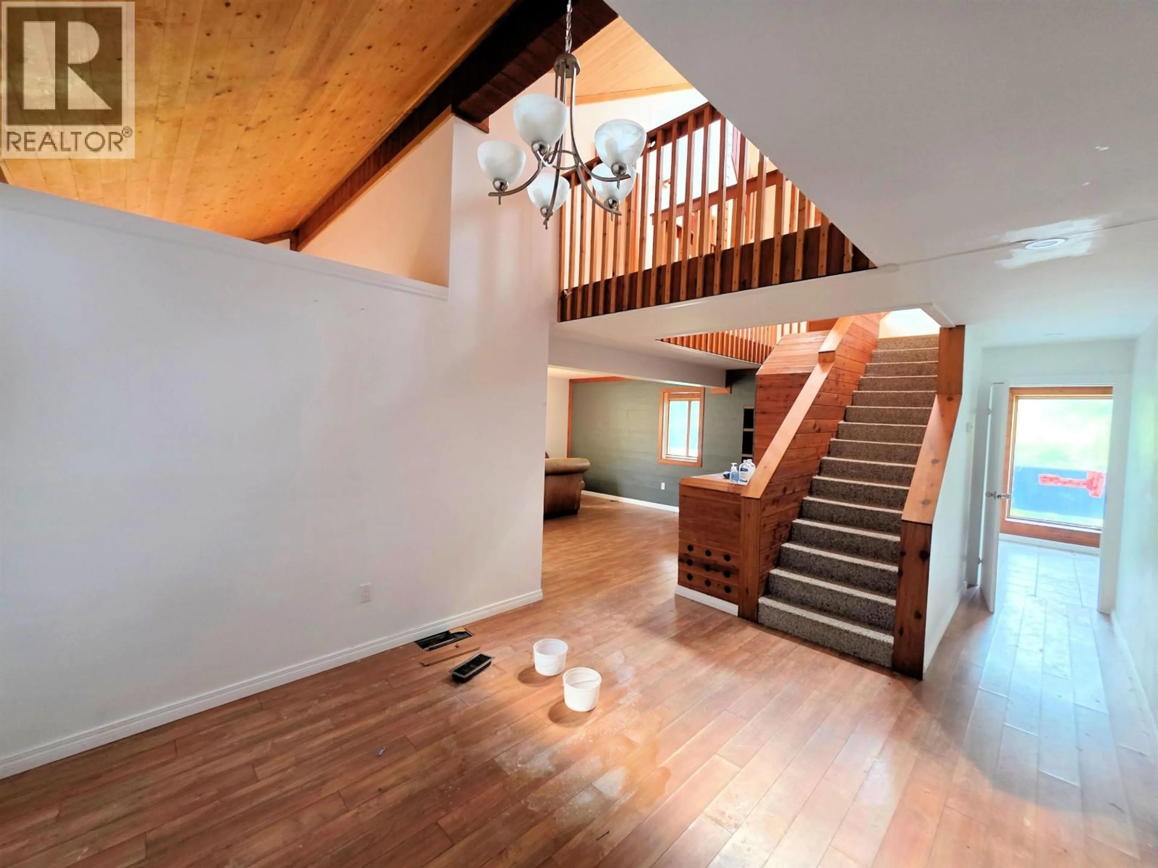 Indoor foyer for 795 DOMINION STREET, McBride - Town British Columbia V0J2E0