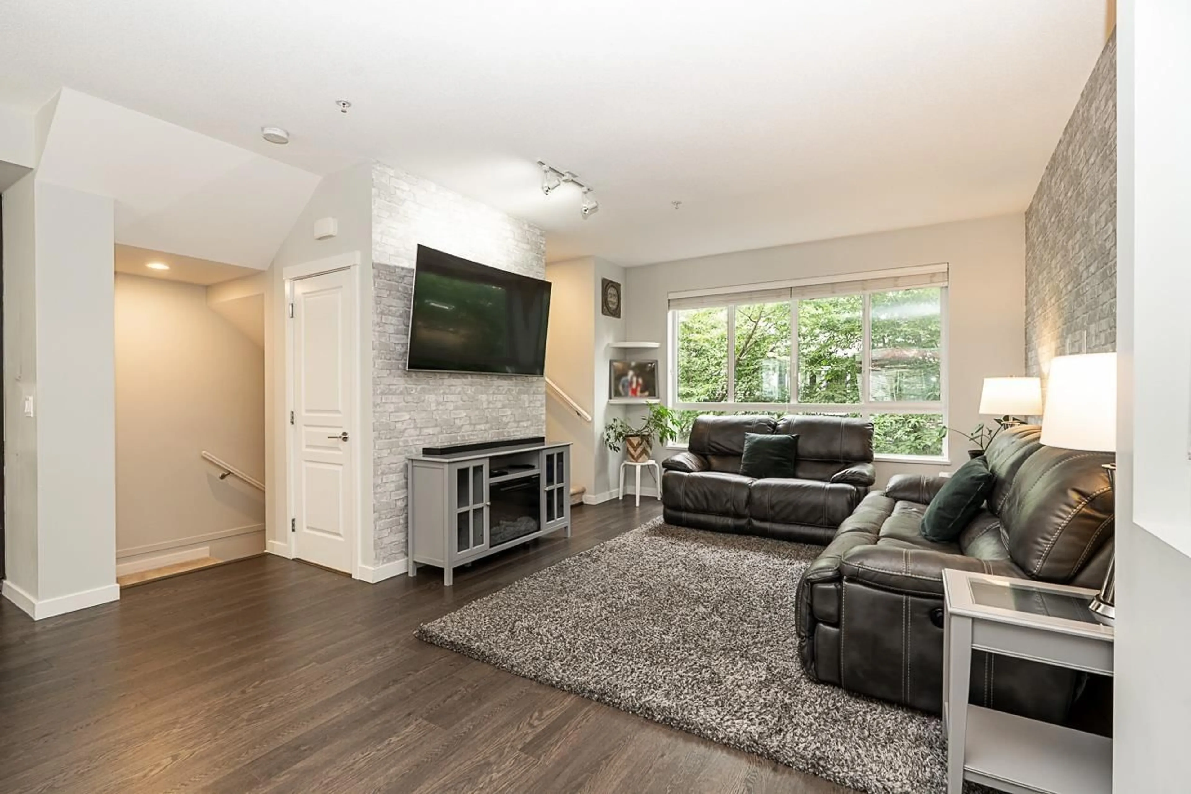 Living room with furniture, unknown for 129 - 8138 204 STREET, Langley British Columbia V2Y0T4