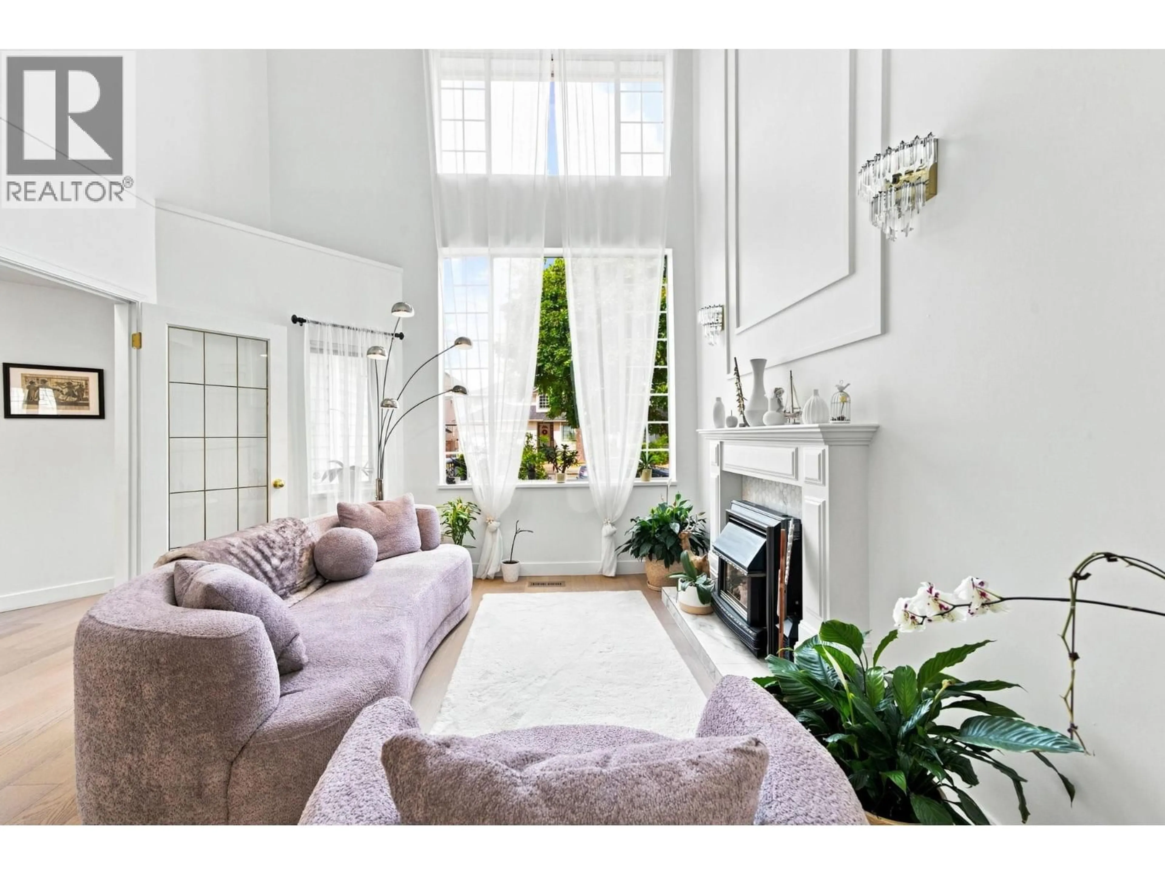 Living room with furniture, unknown for 22291 GARRATT DRIVE, Richmond British Columbia V6V2P6
