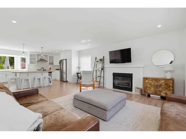16162 8A AVENUE, Surrey 4