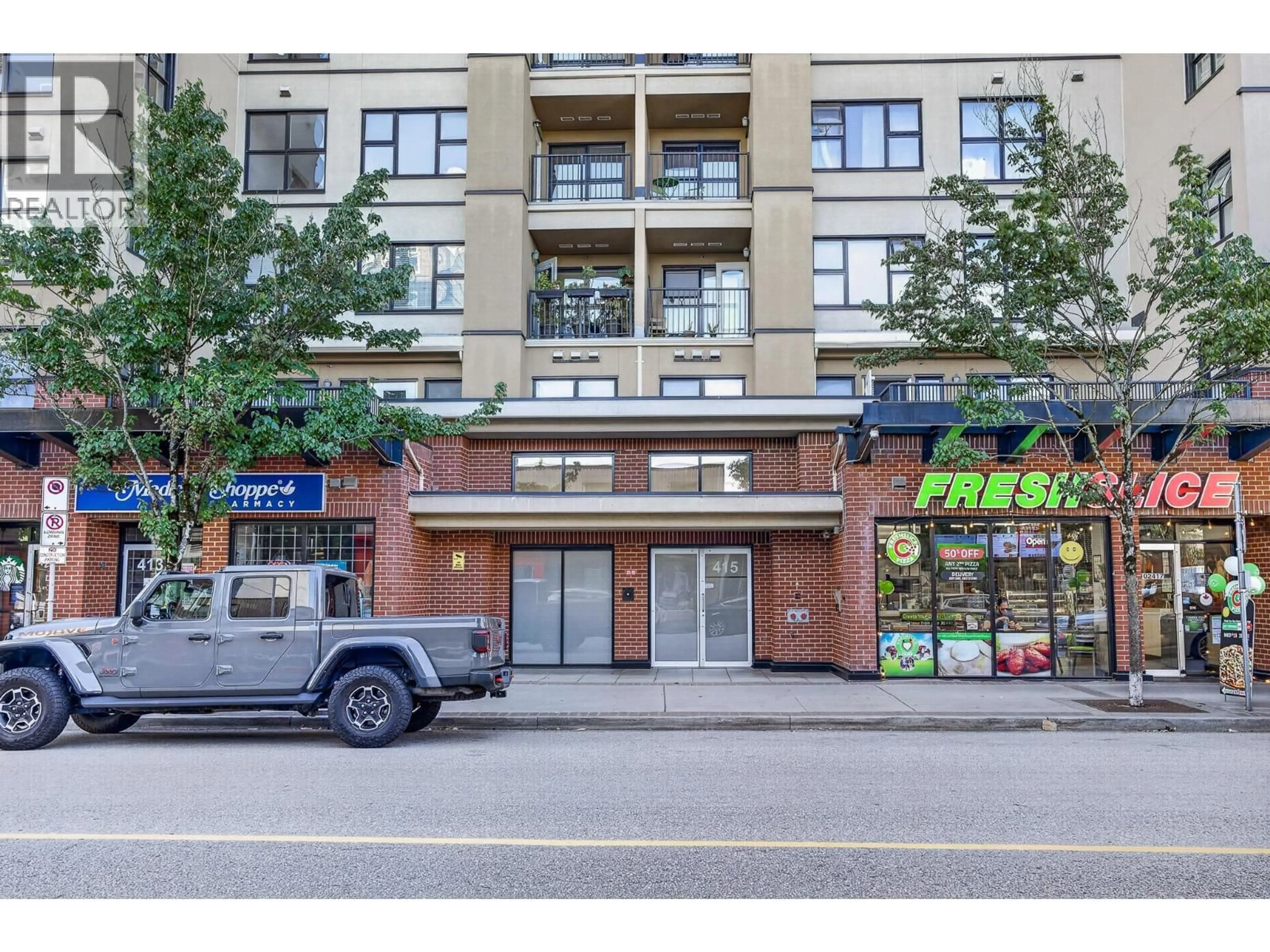 Indoor foyer for 704 - 415 E COLUMBIA STREET, New Westminster British Columbia V3L0B4