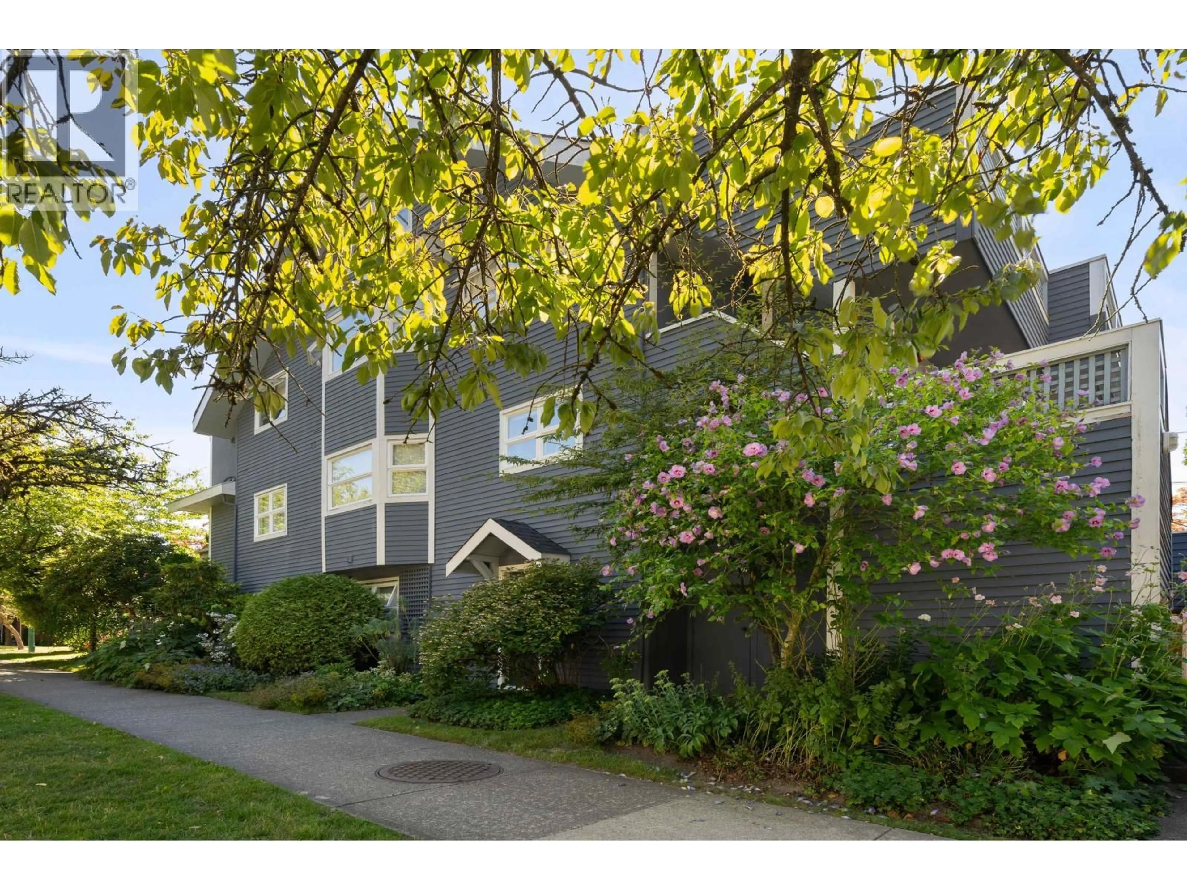 Unknown for 3085 MAPLE STREET, Vancouver British Columbia V6J4W7