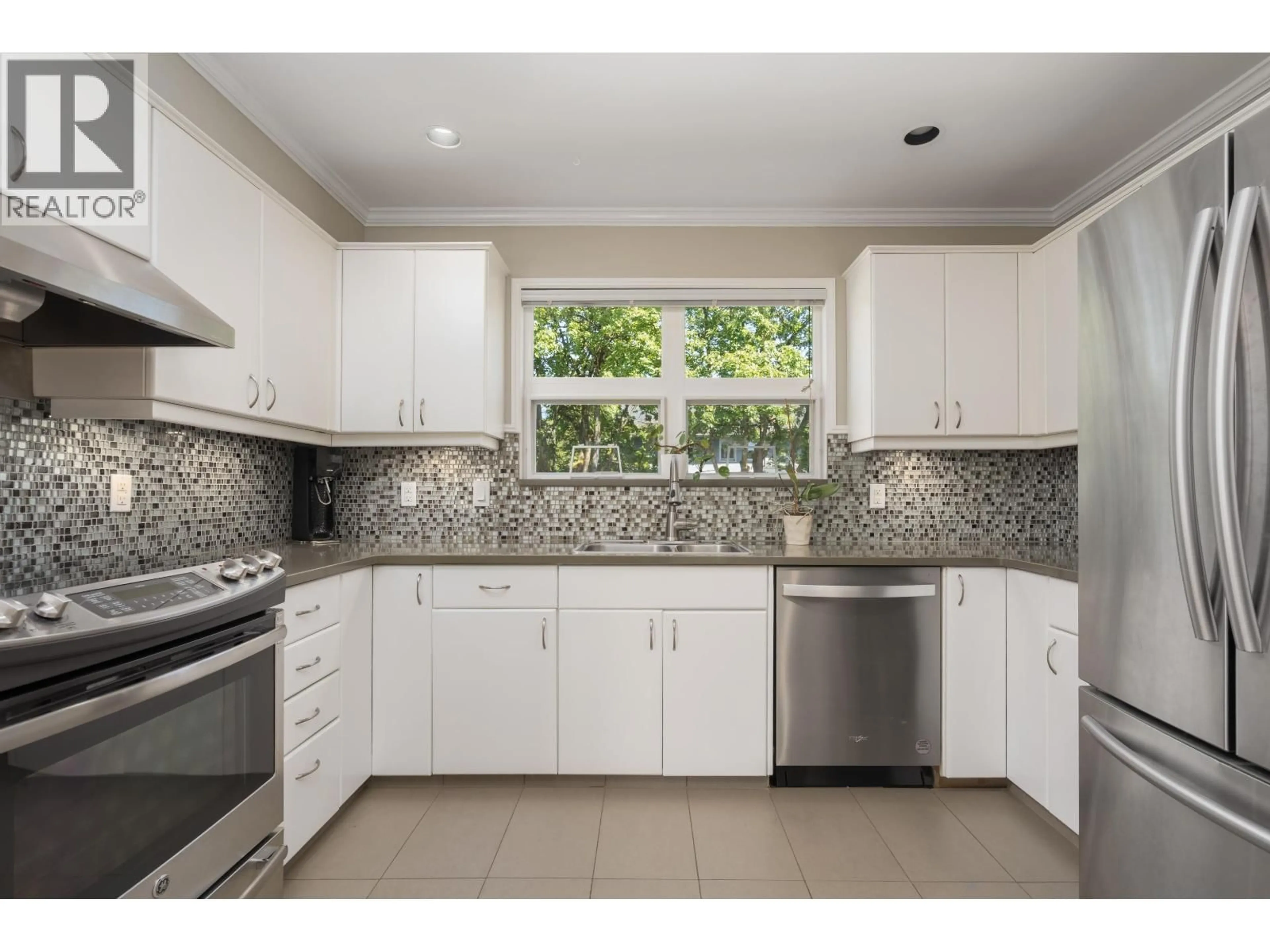 Unknown for 3085 MAPLE STREET, Vancouver British Columbia V6J4W7