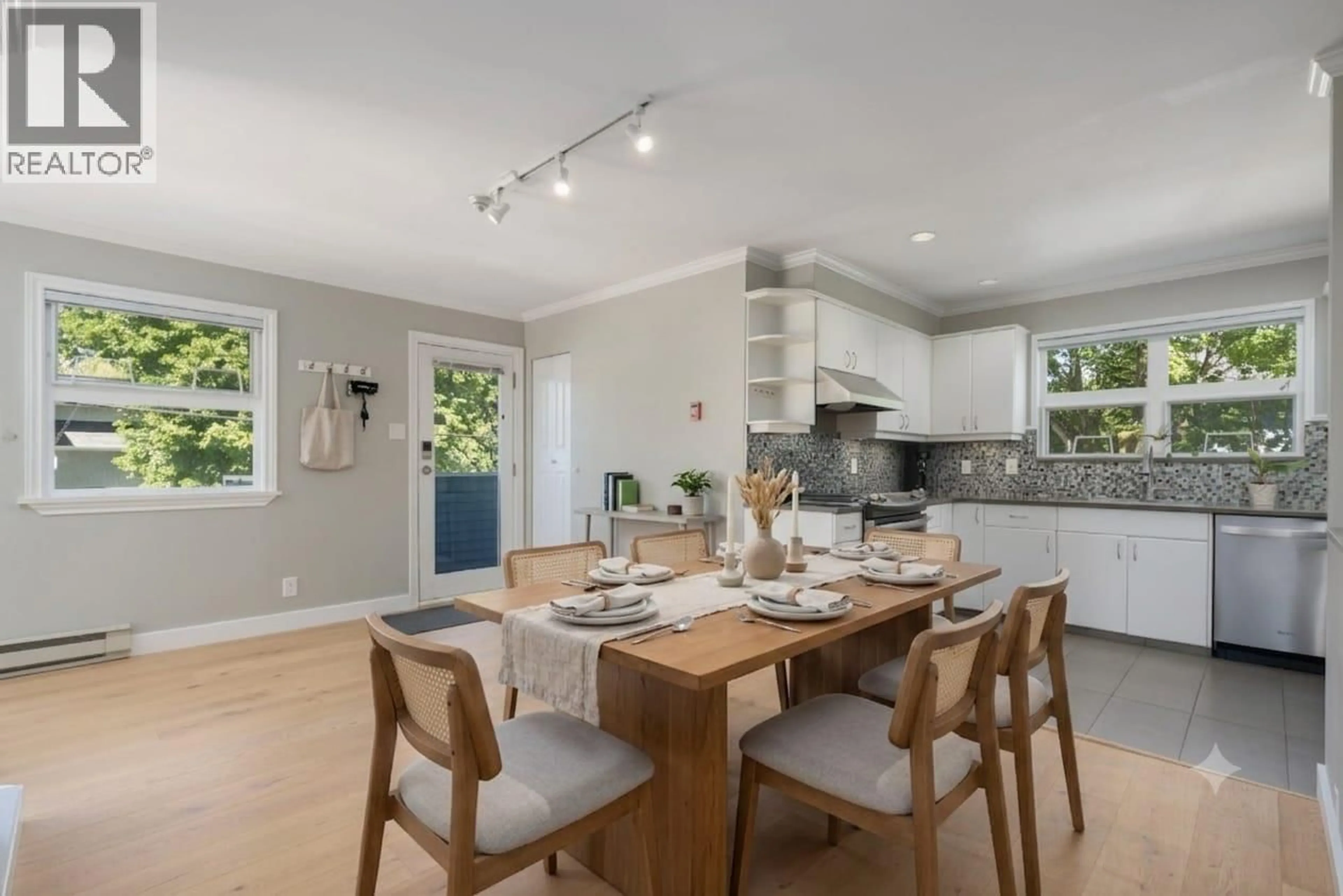 Open concept kitchen, unknown for 3085 MAPLE STREET, Vancouver British Columbia V6J4W7