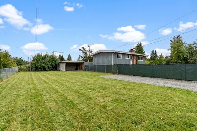 14042 110 AVENUE, Surrey 5