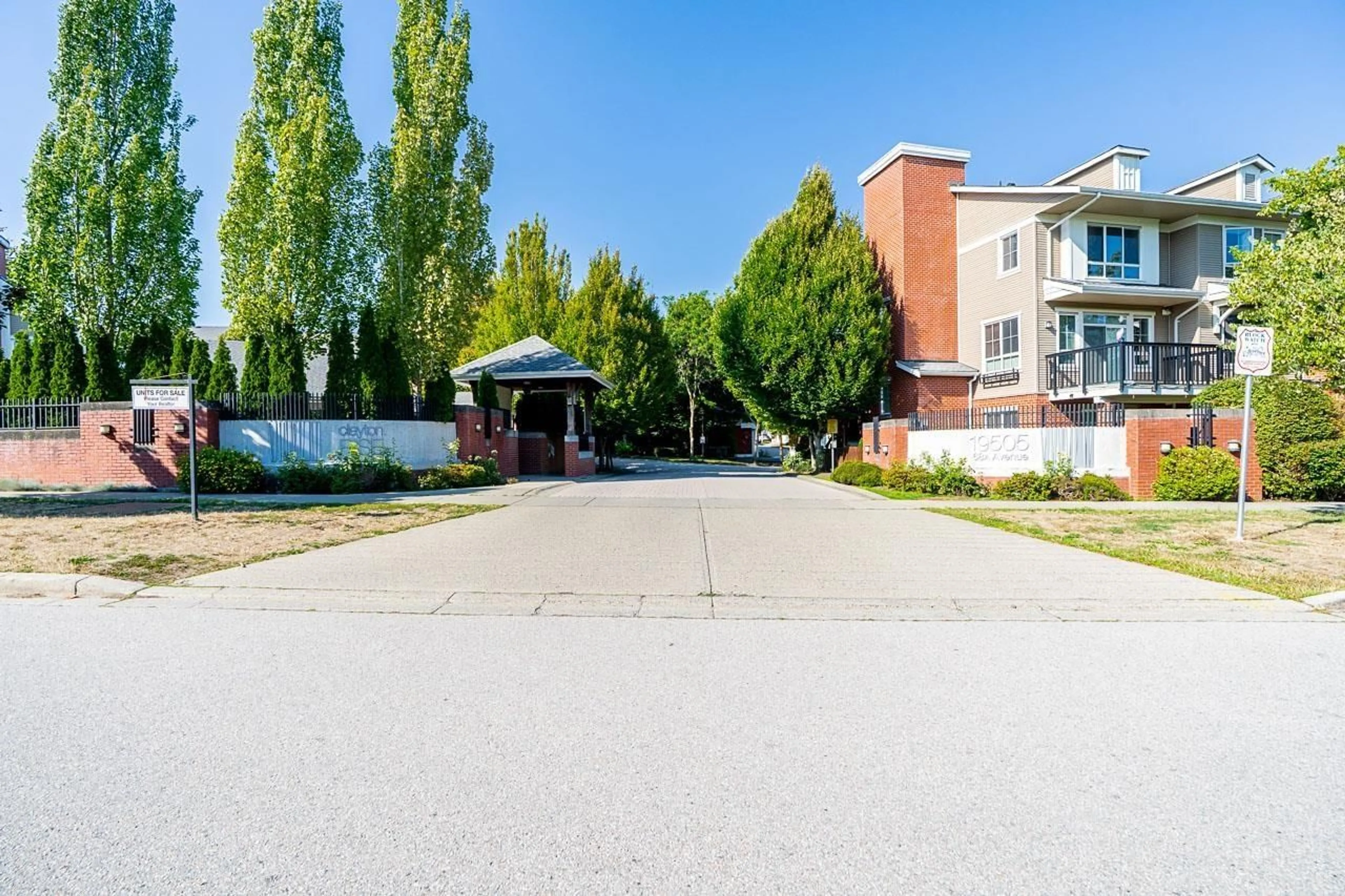 Patio, street for 18 - 19505 68A AVENUE, Surrey British Columbia V4N6K3