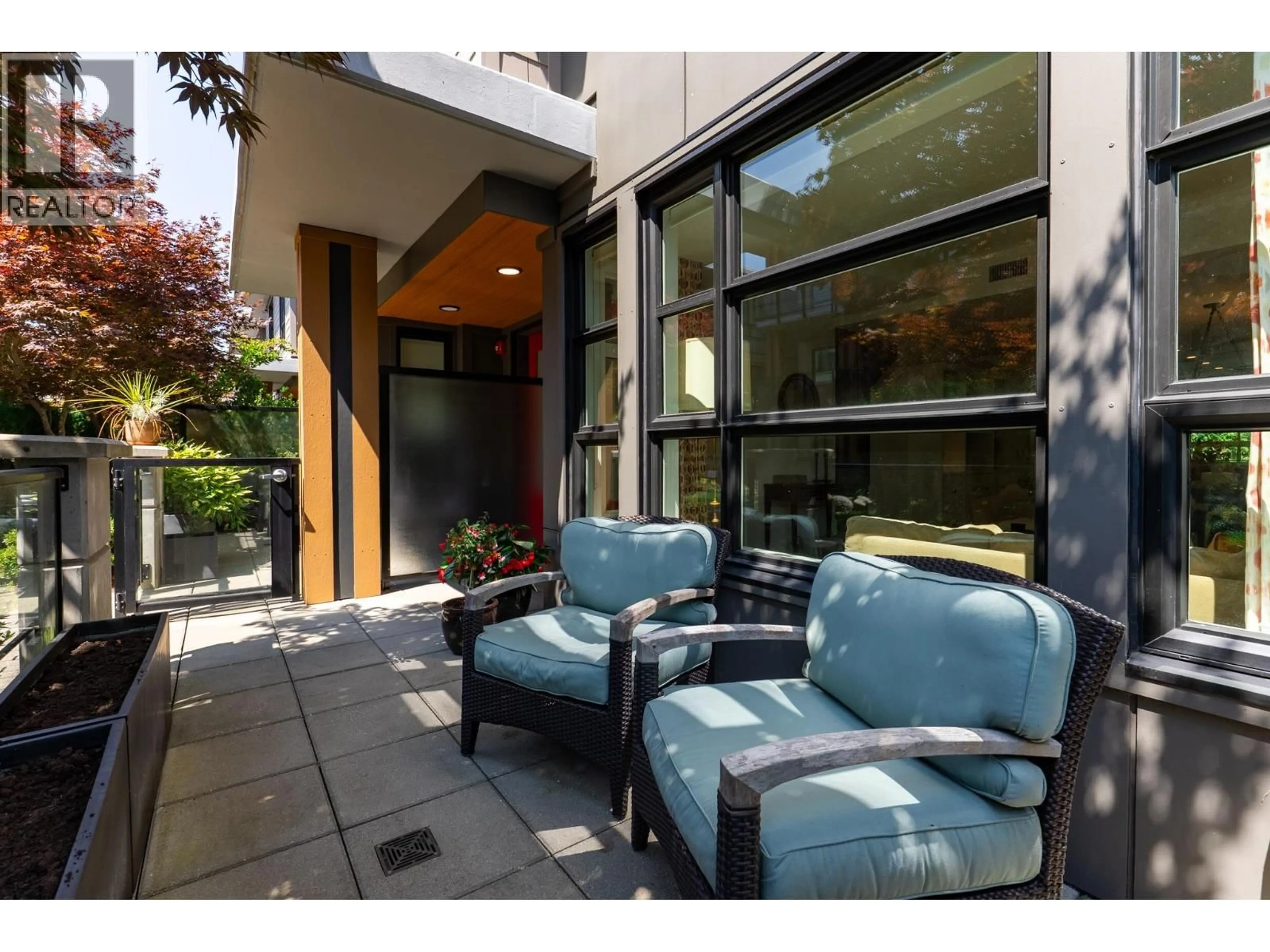 Unknown for 204 - 1055 RIDGEWOOD DRIVE, North Vancouver British Columbia V7R0A5