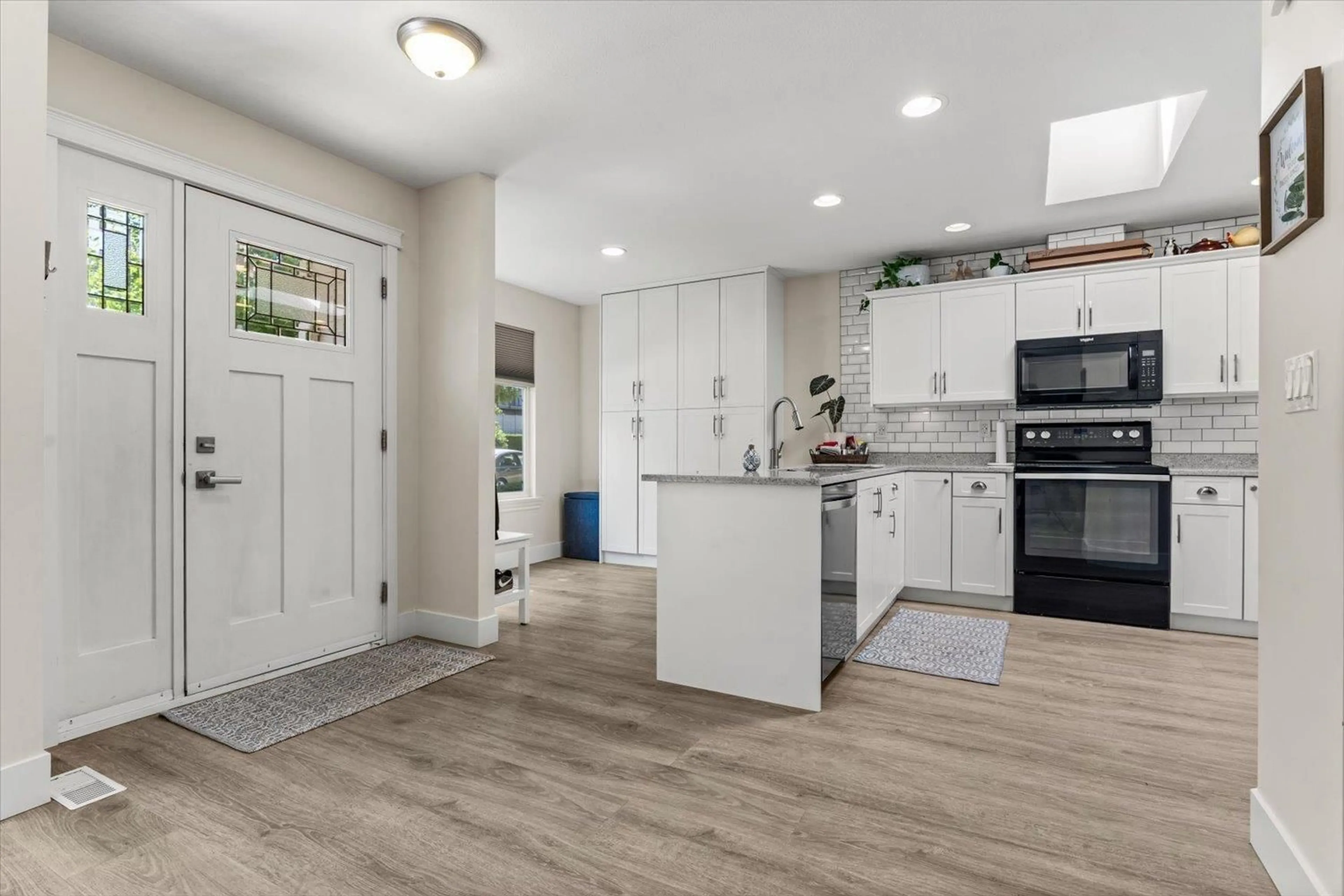 Open concept kitchen, unknown for 34251 KING ROAD, Abbotsford British Columbia V2S7N2