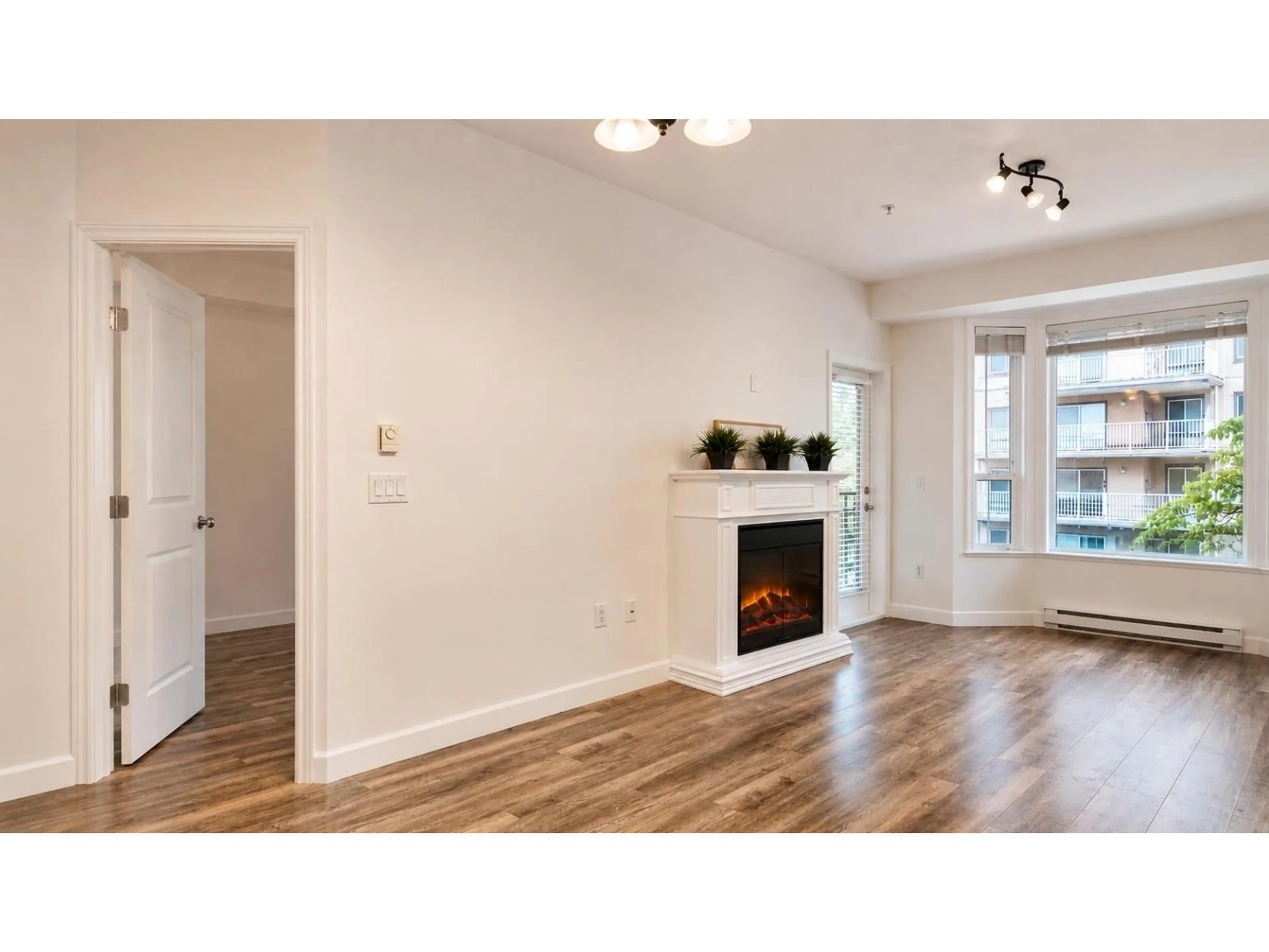 A pic of a room for 209 - 20281 53A AVENUE, Langley British Columbia V3A3V6