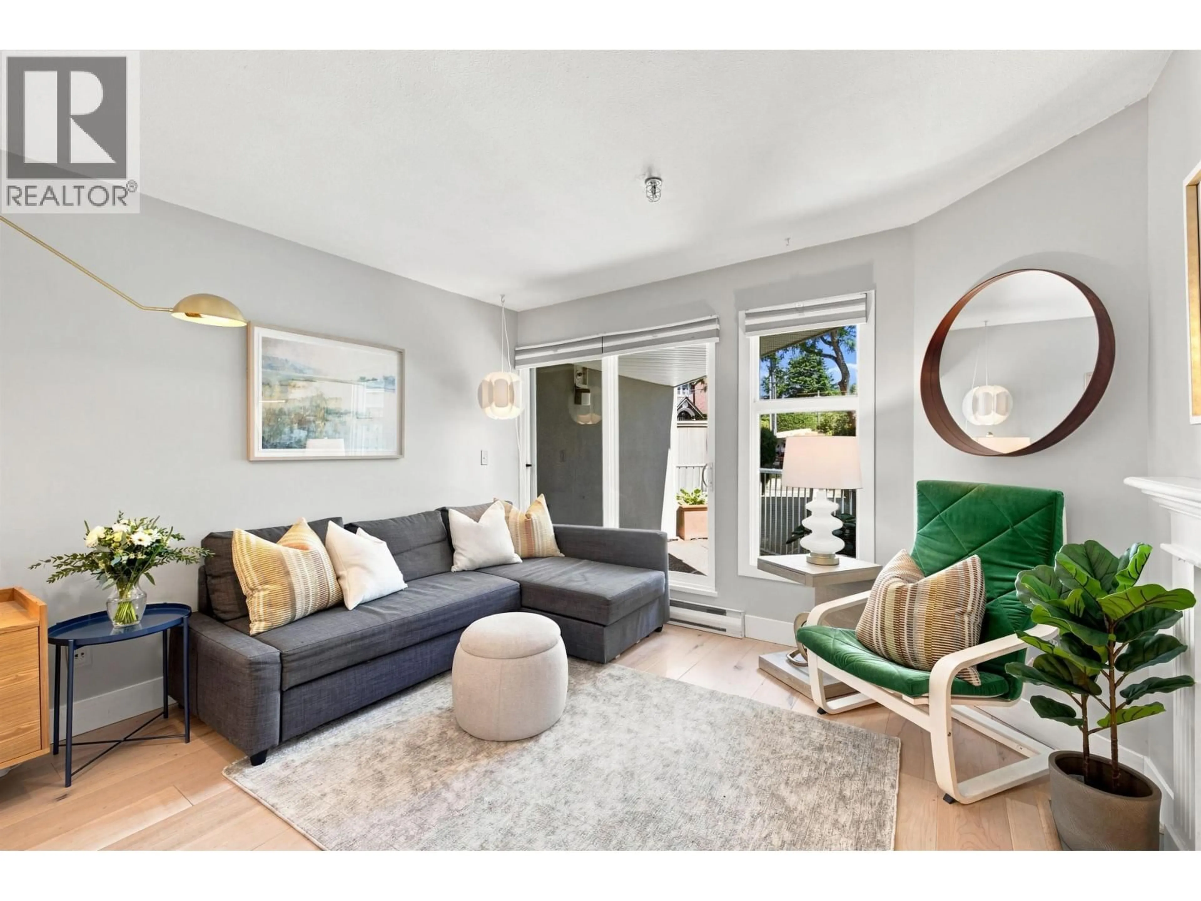 Living room with furniture, unknown for 108 - 2020 8TH AVENUE, Vancouver British Columbia V6J1W5