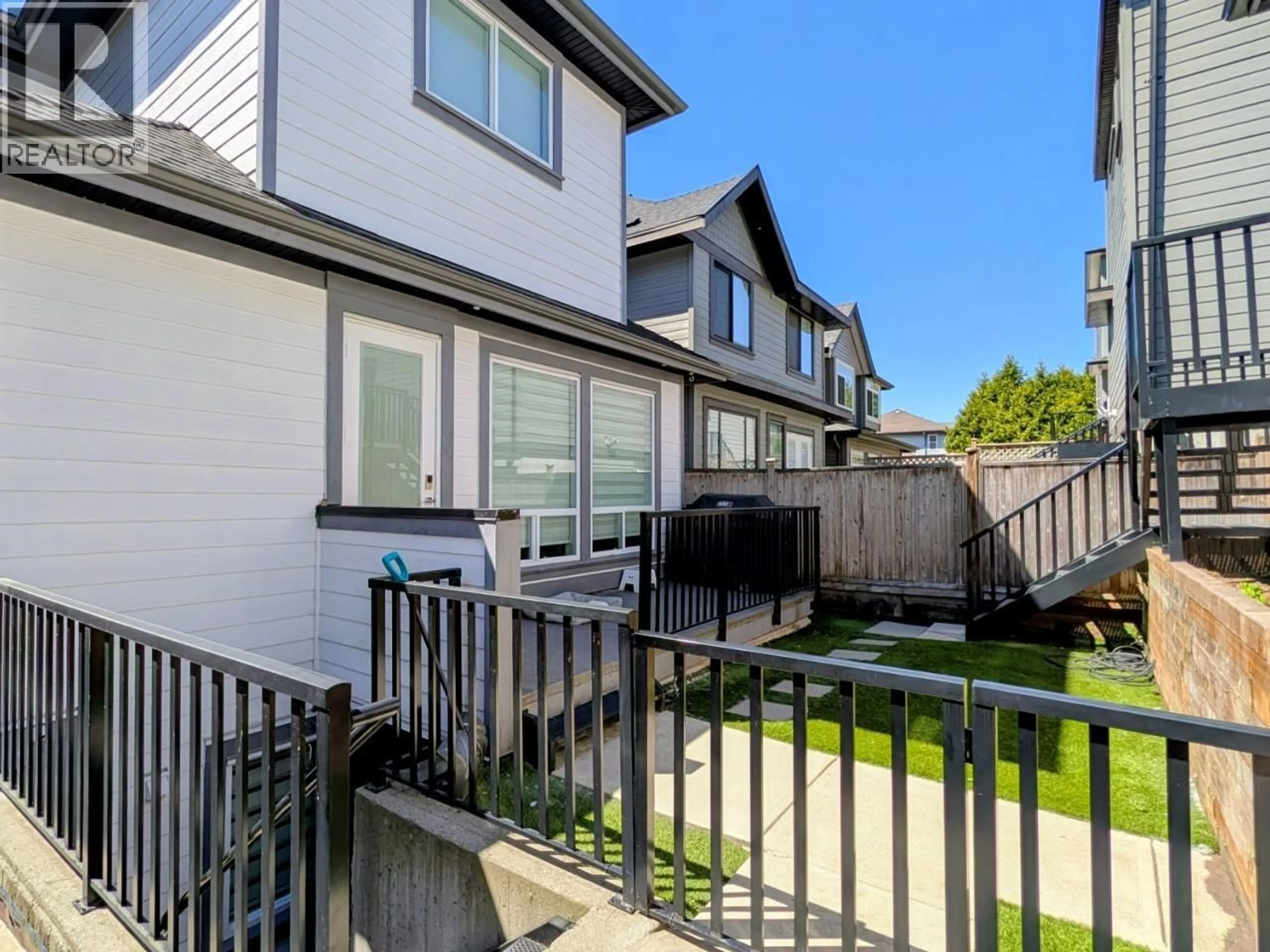 Patio, street for 937A EDGAR AVENUE, Coquitlam British Columbia V3K2K1