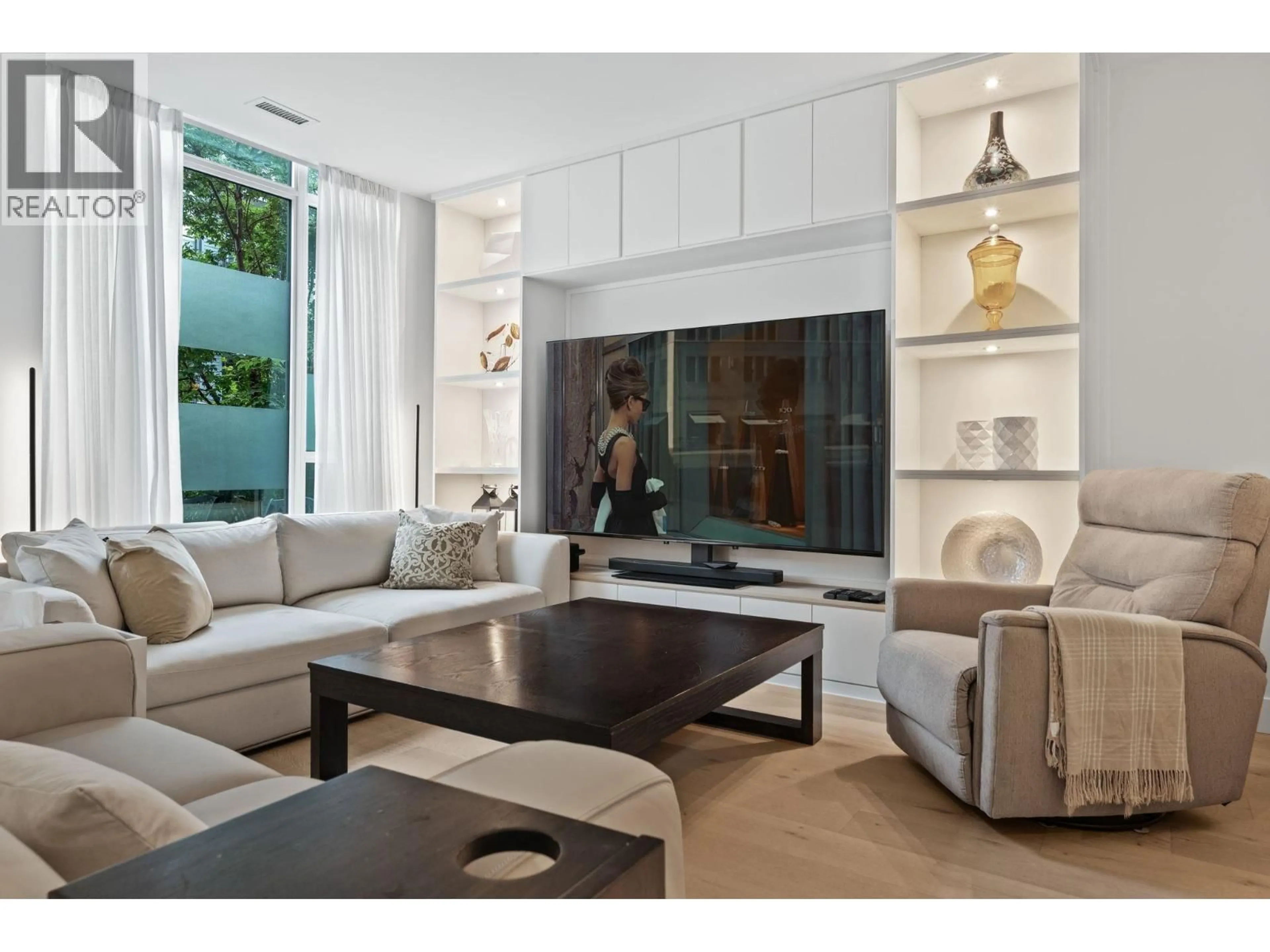 Living room with furniture, unknown for 2781 LIBRARY LANE, North Vancouver British Columbia V7J0C6