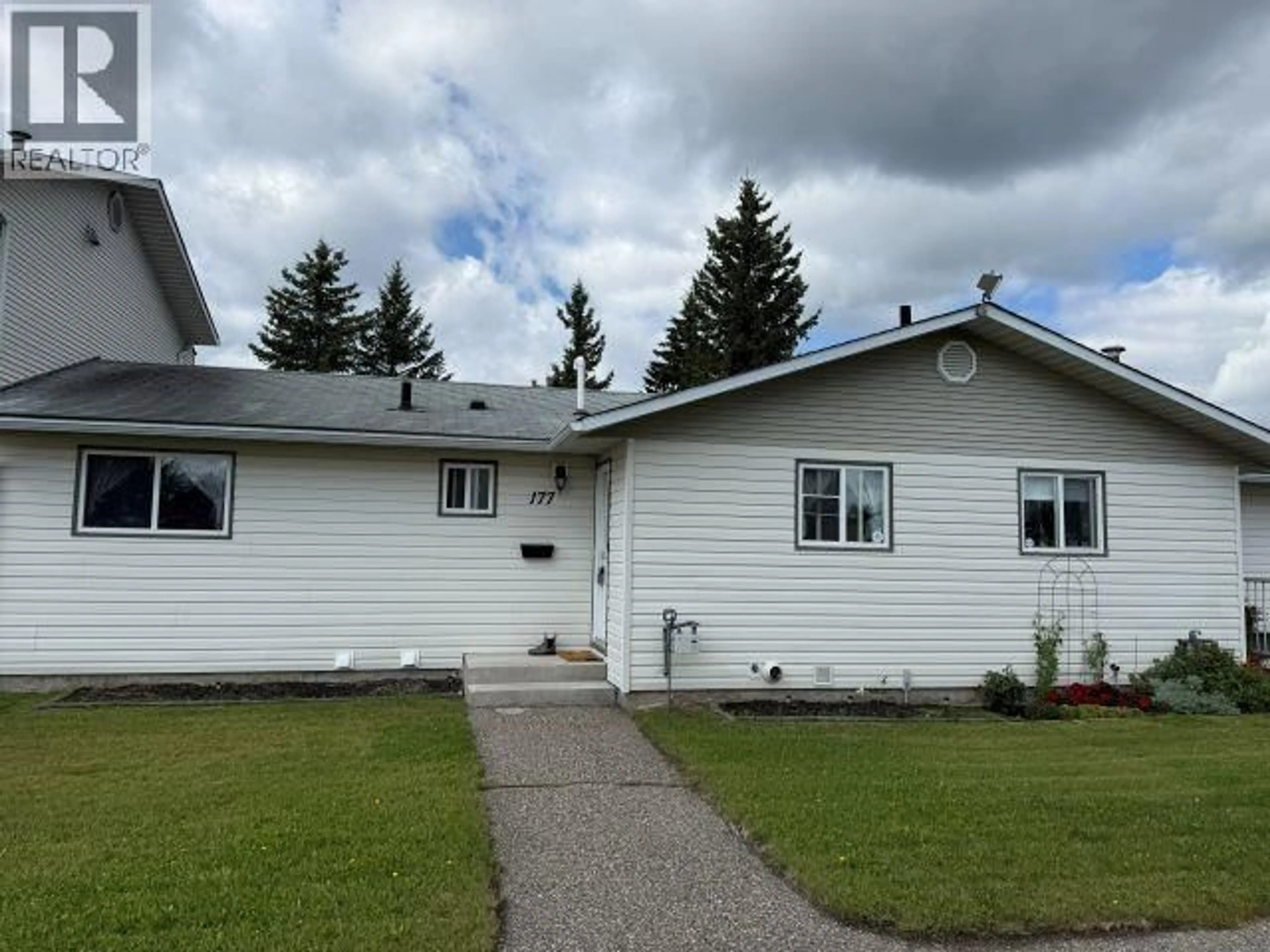 Home with vinyl exterior material, street for 177 - 111 TABOR BOULEVARD, Prince George British Columbia V2M5N3