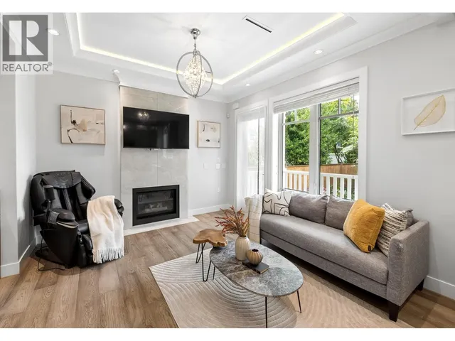 3666 6TH AVENUE, Vancouver 2
