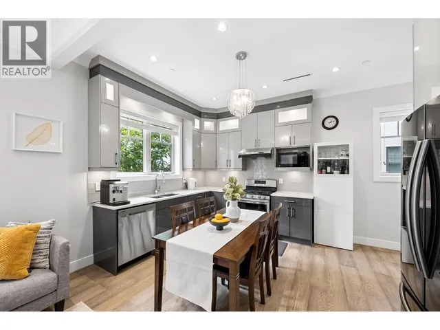 3666 6TH AVENUE, Vancouver 5