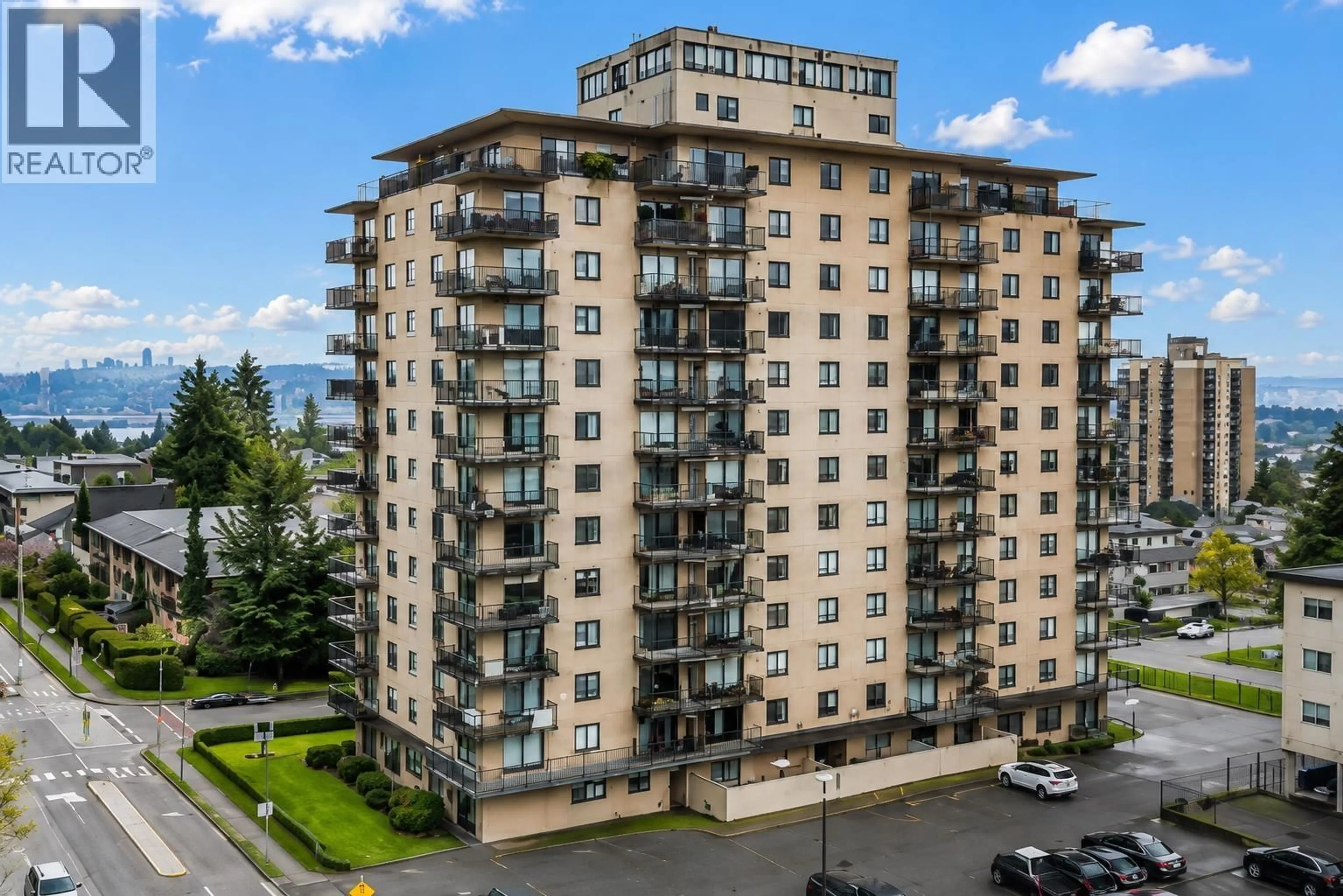 A pic from outside/outdoor area/front of a property/back of a property/a pic from drone, building for 1008 - 615 BELMONT STREET, New Westminster British Columbia V3M6A1