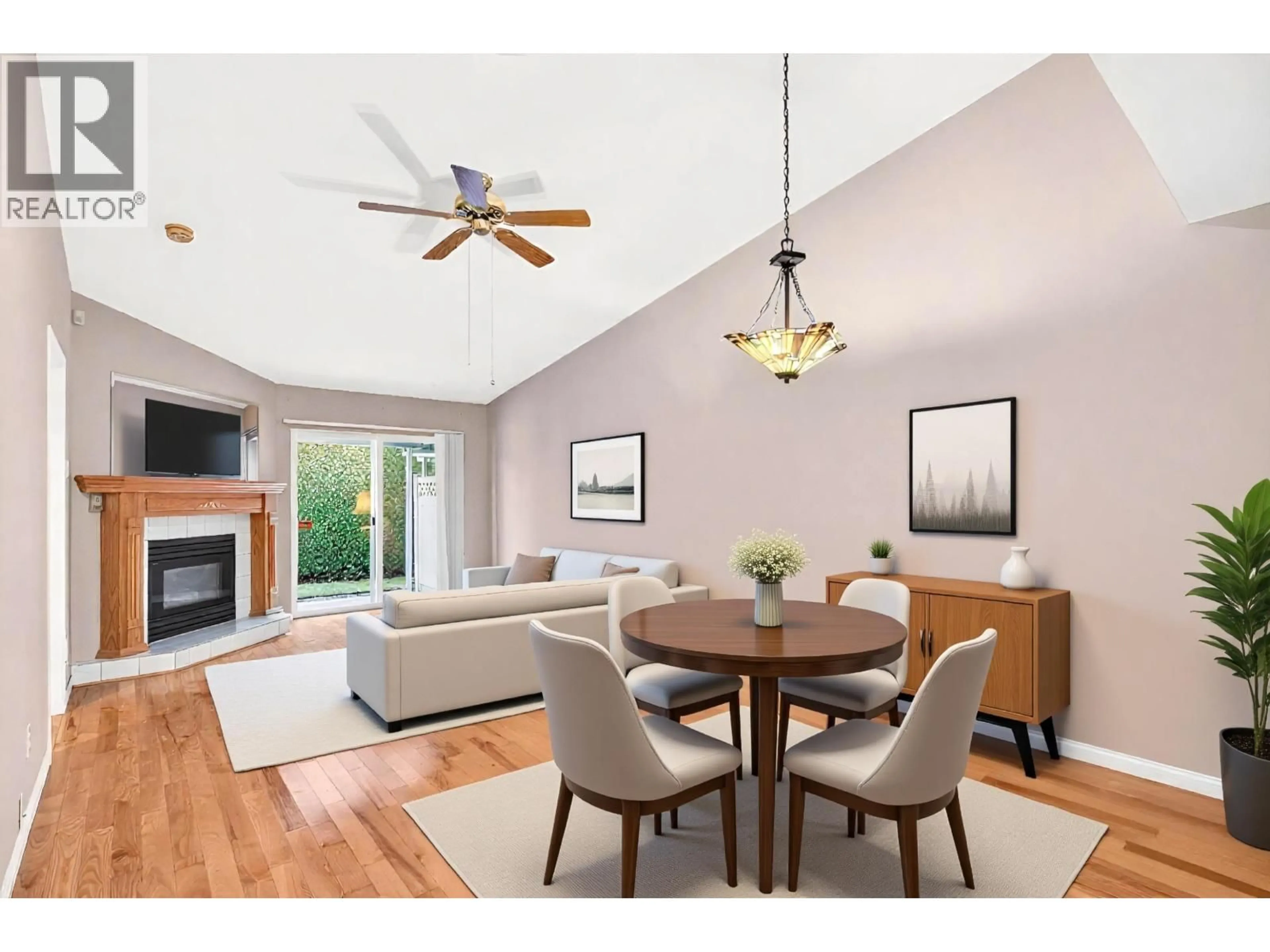 Living room with furniture, wood/laminate floor for 39 - 23580 DEWDNEY TRUNK ROAD, Maple Ridge British Columbia V2X0S8