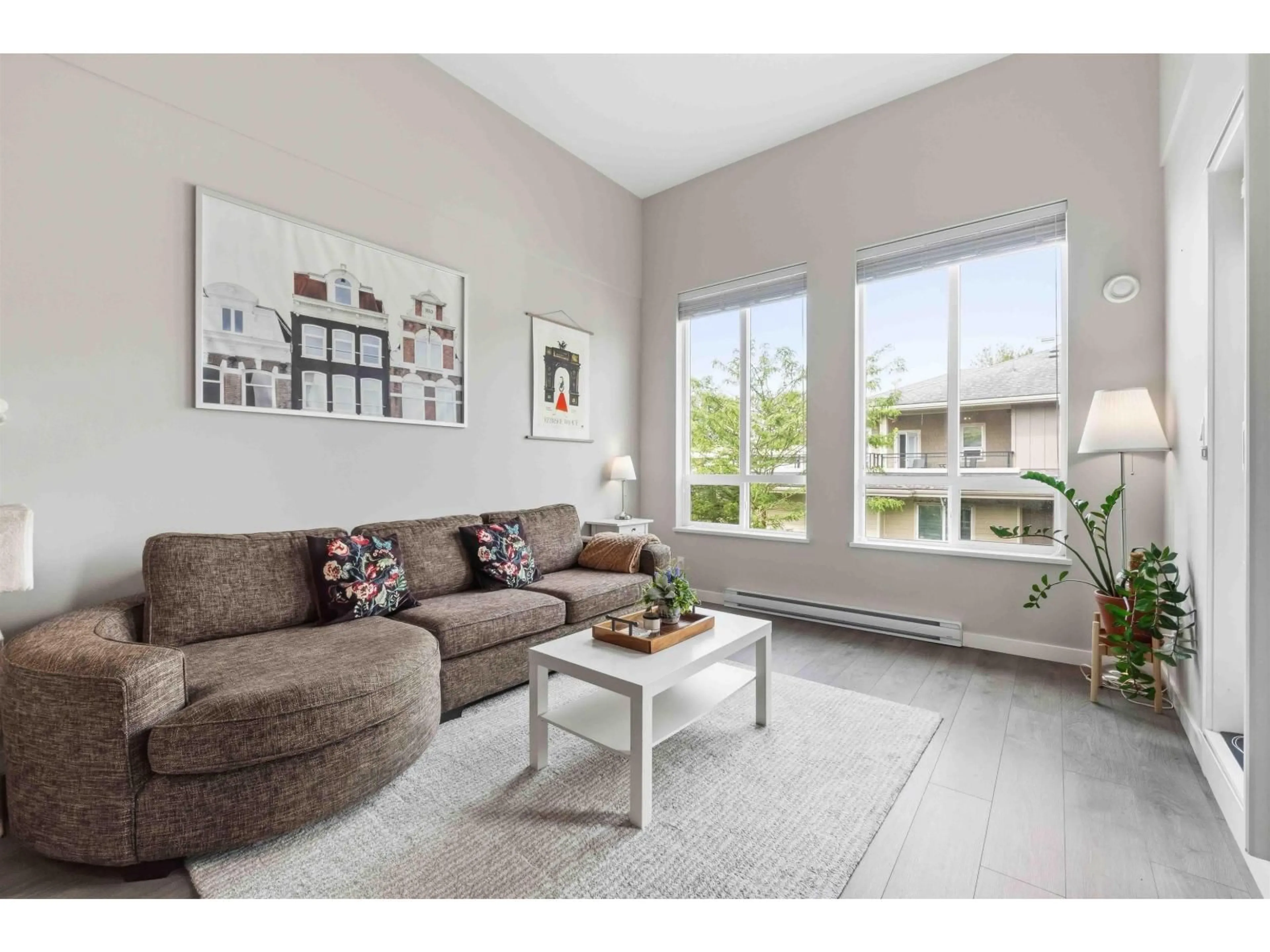 Living room with furniture, unknown for E405 - 20211 66 AVENUE, Langley British Columbia V2Y0L4