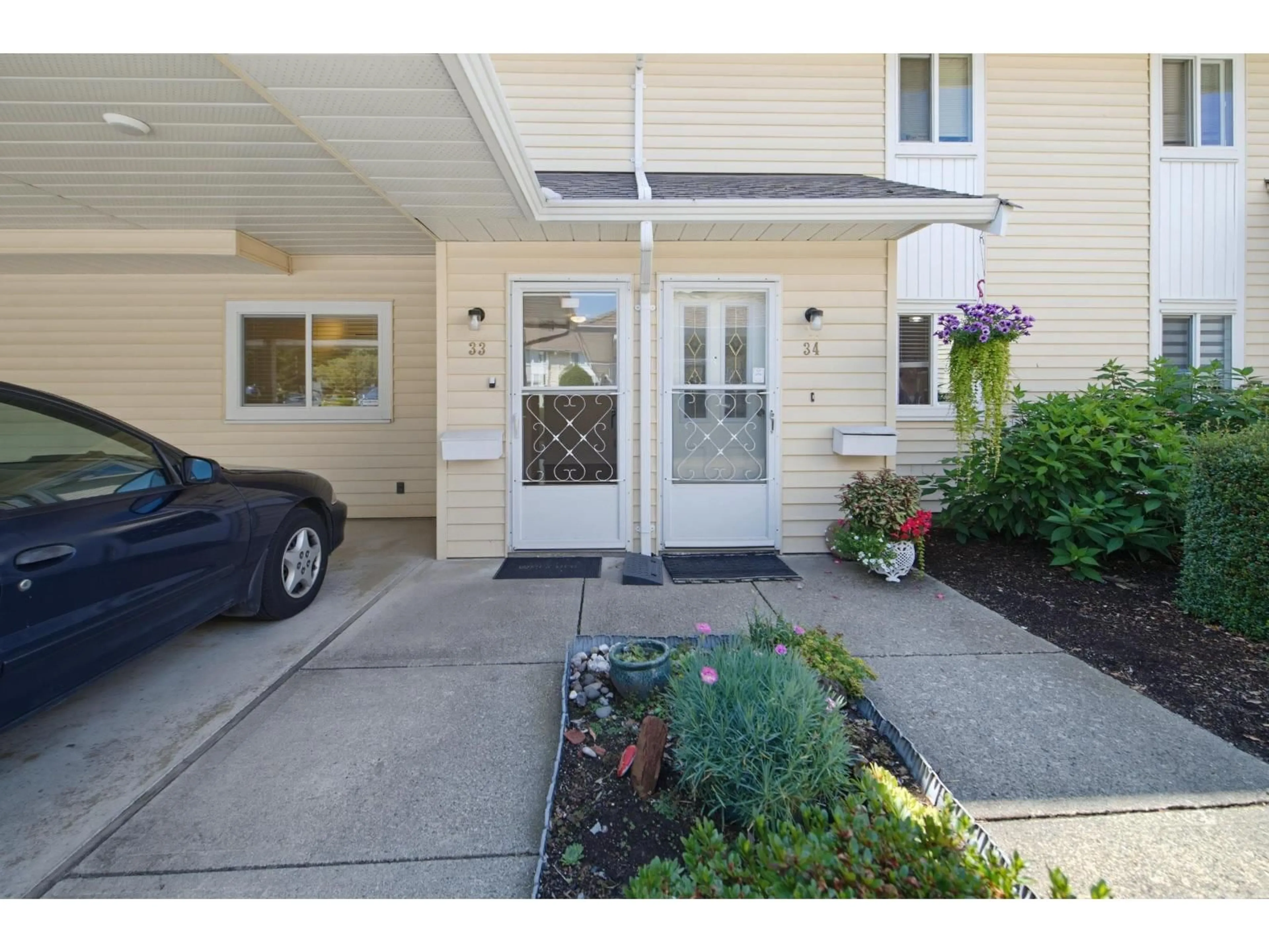 Indoor entryway for 33 - 7525 MARTIN PLACE, Mission British Columbia V2V6N2