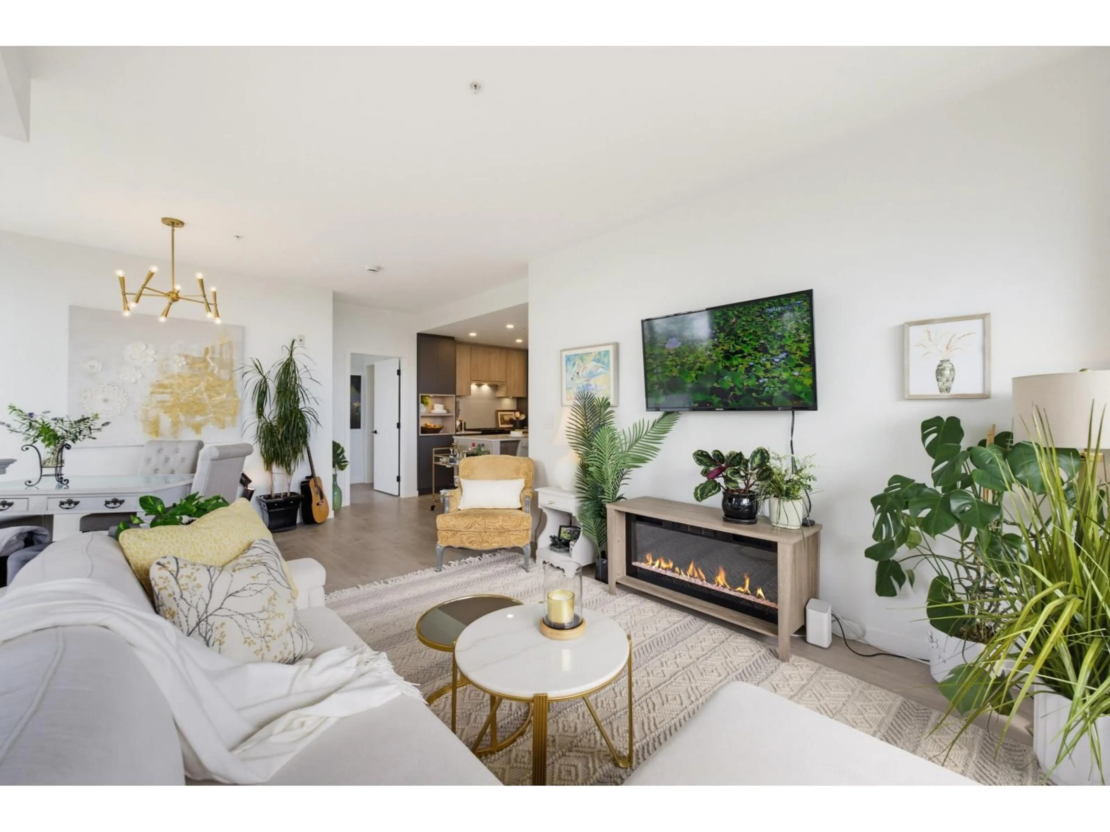 Living room with furniture, unknown for 403 - 6585 195A STREET, Surrey British Columbia V4N6Y9