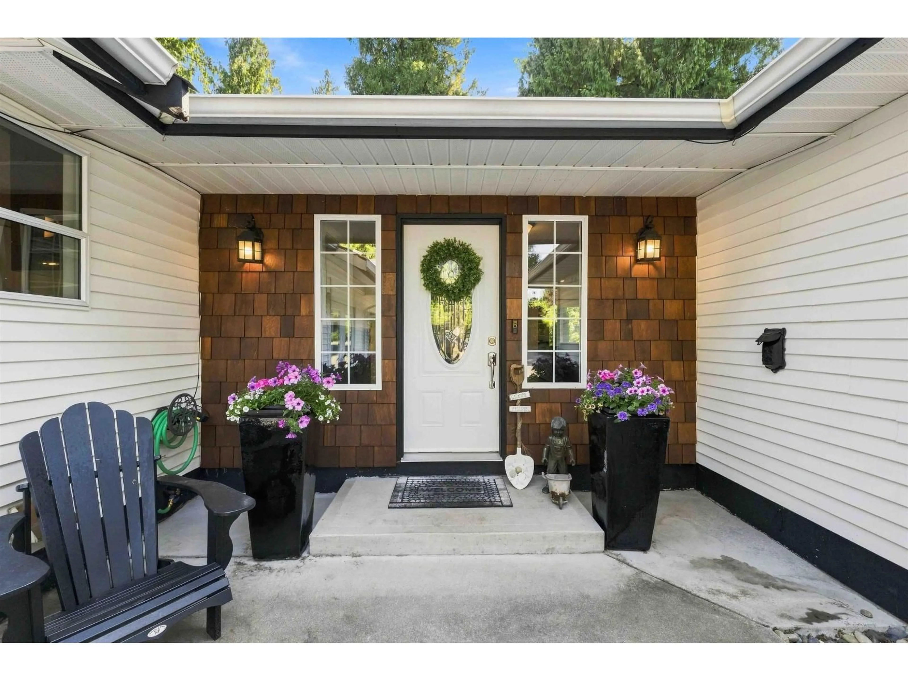 Indoor entryway for 4920 203 STREET, Langley British Columbia V3A5C4