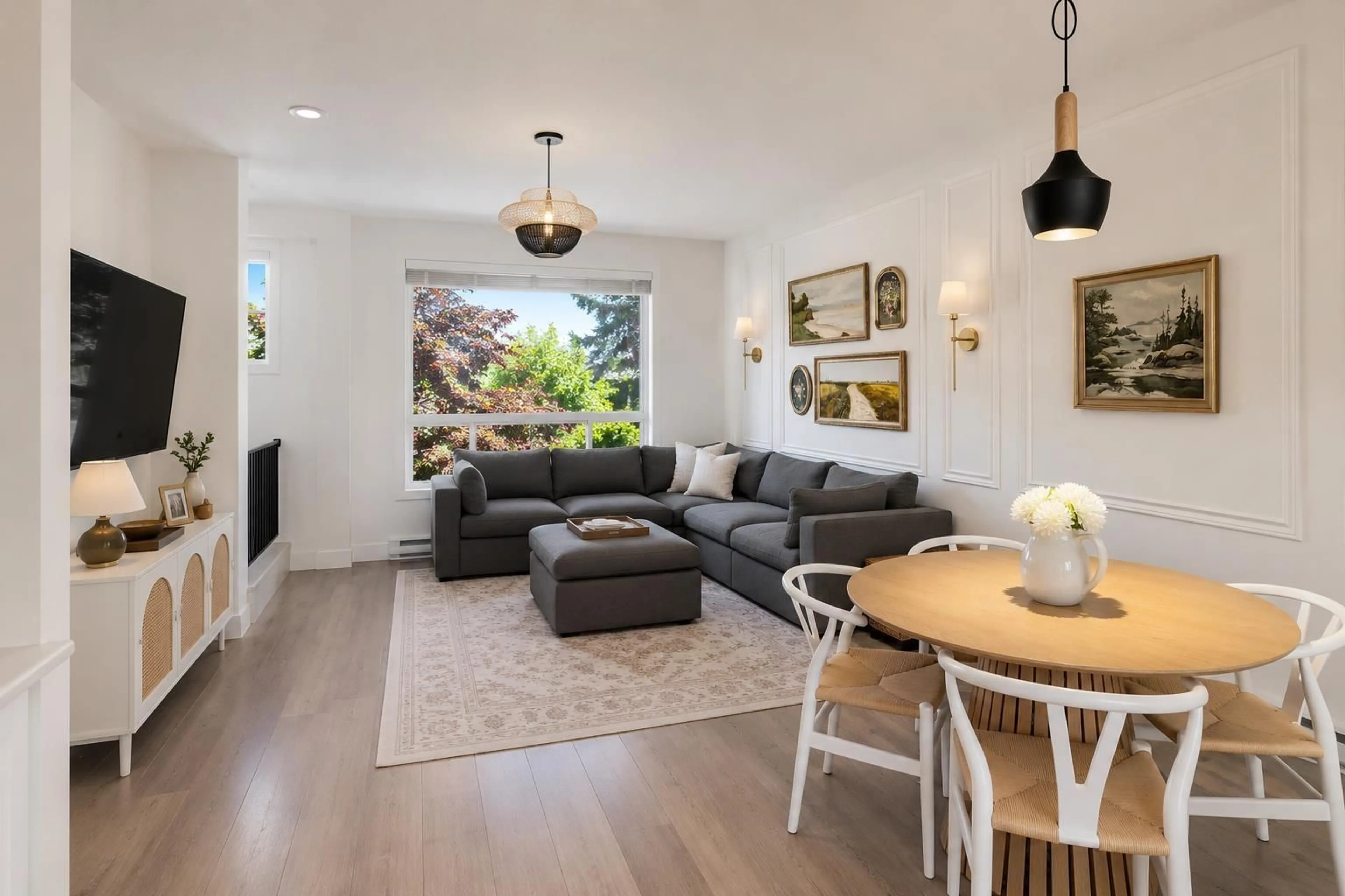 Living room with furniture, wood/laminate floor for 22 - 16760 25 AVENUE, Surrey British Columbia V3Z0W4