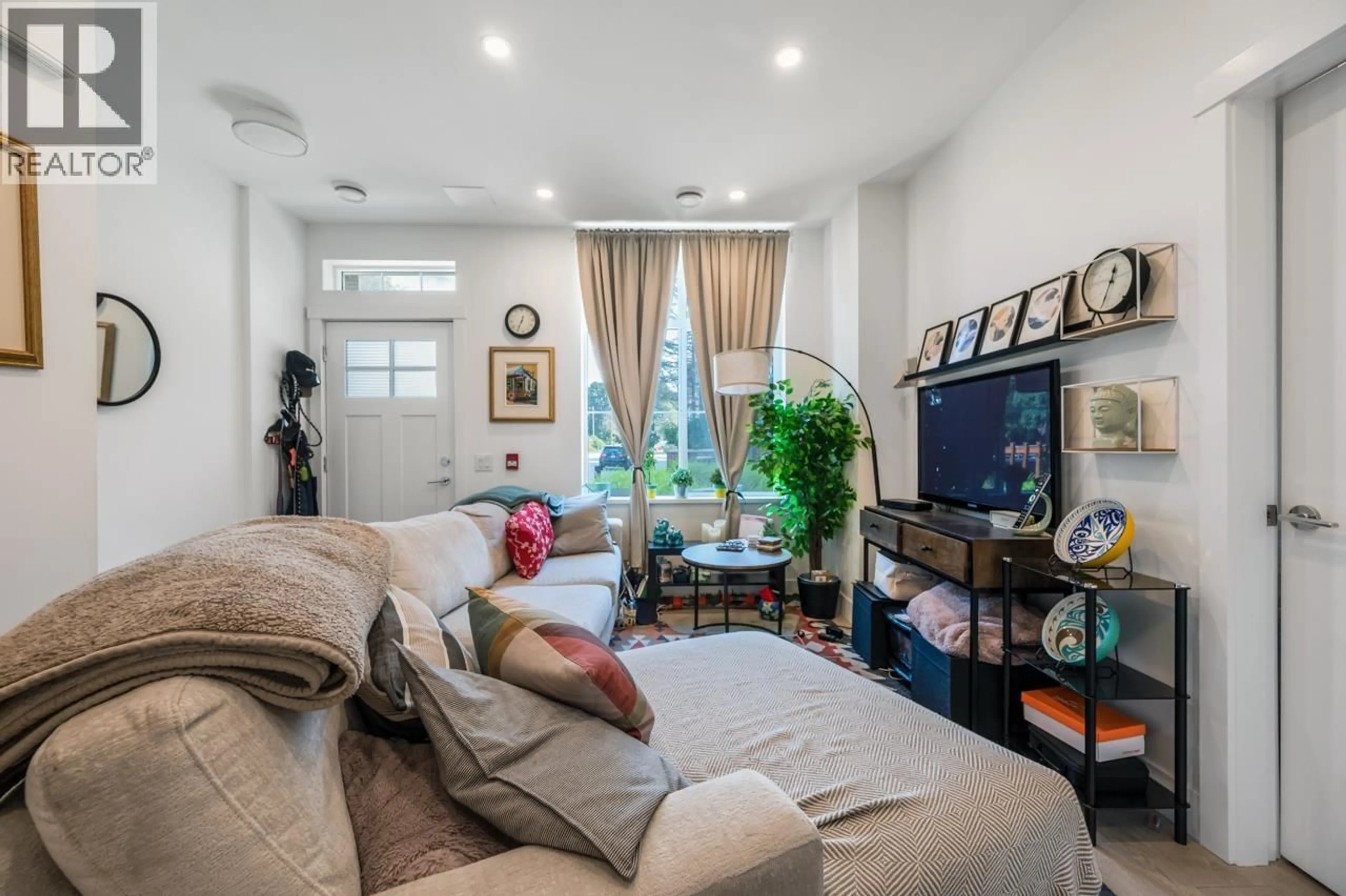 Living room with furniture, unknown for 3 - 8888 SPIRES ROAD, Richmond British Columbia V6Y0L9